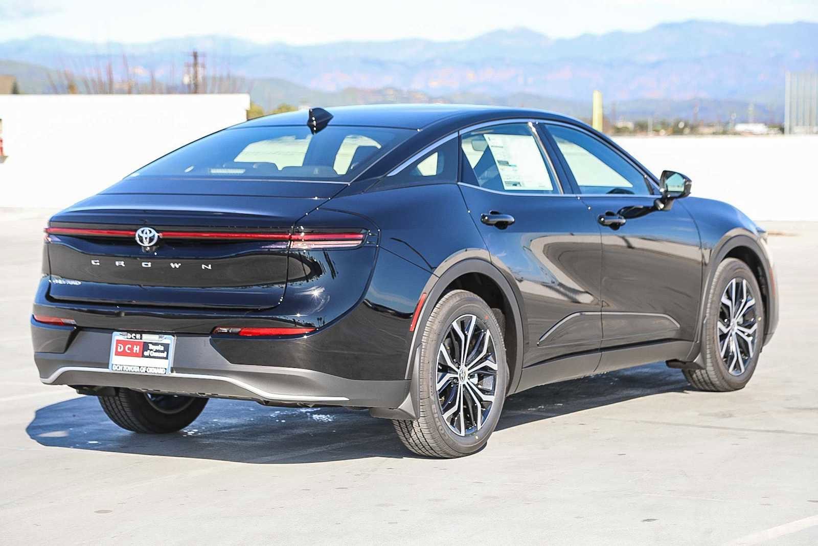 Thumbnail: 2026 Toyota Crown - 5