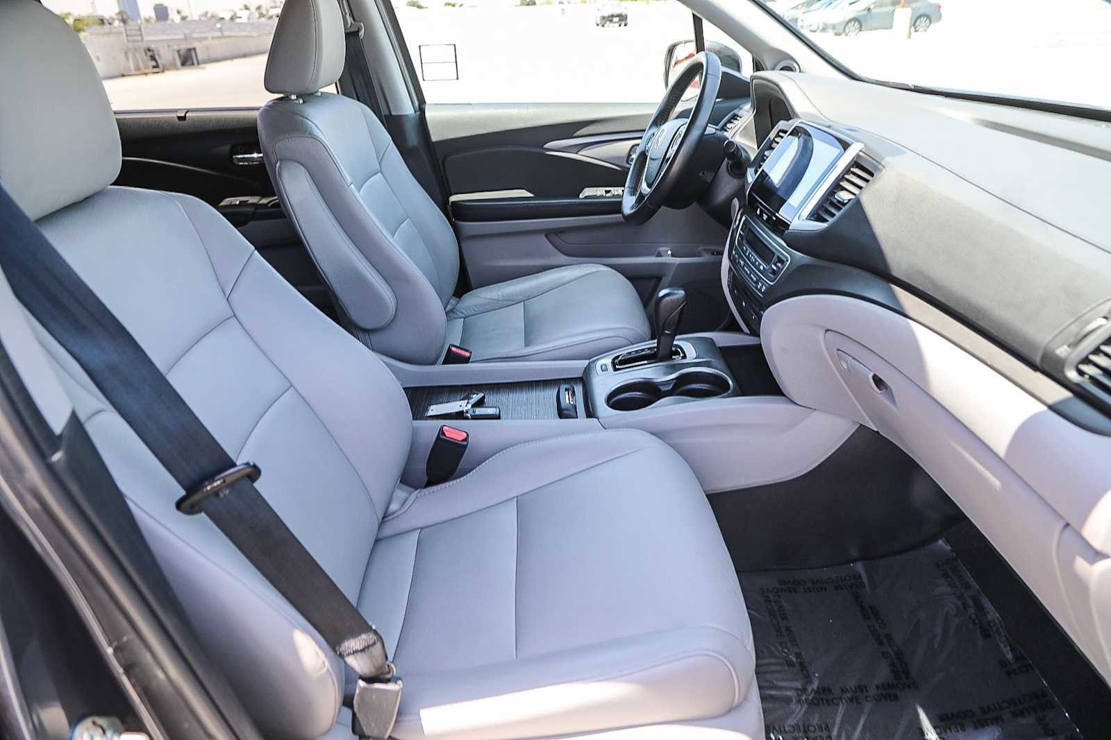 Thumbnail: 2016 Honda Pilot - 15