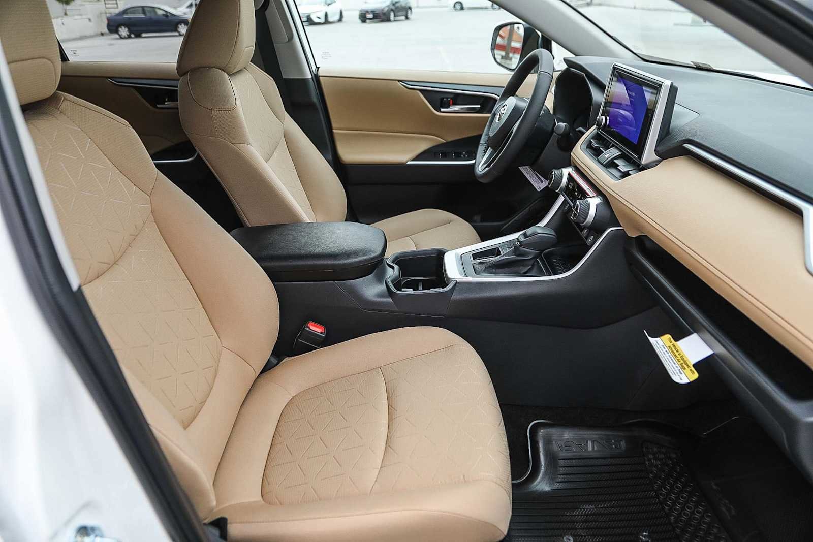 Thumbnail: 2025 Toyota RAV4 - 18