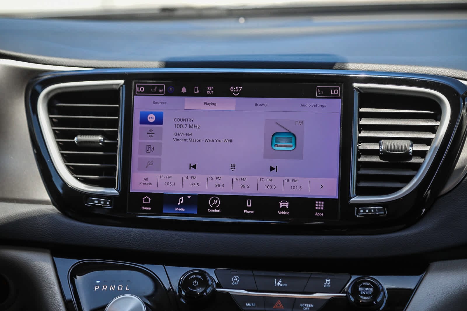 Thumbnail: 2022 Chrysler Pacifica - 13