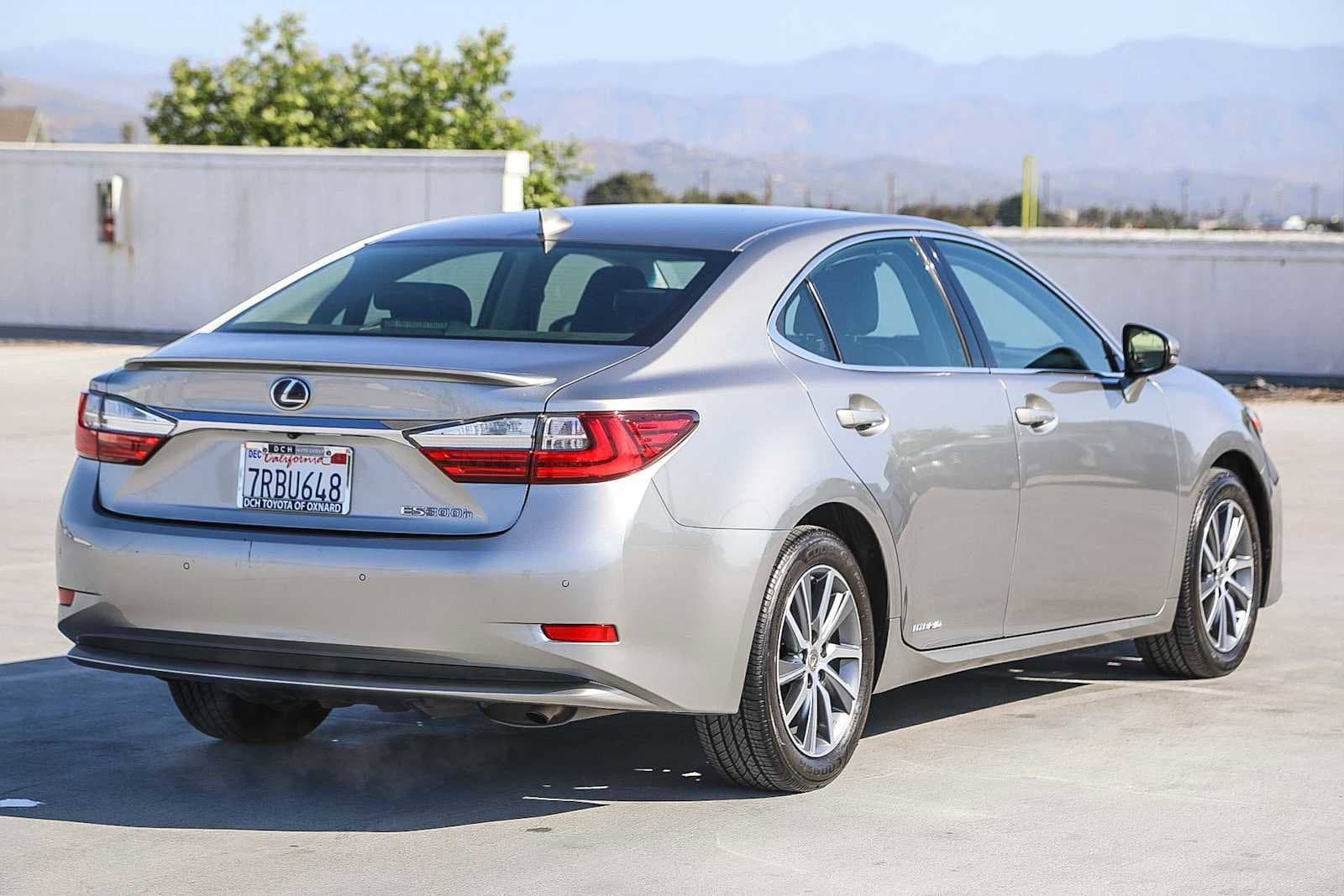 Thumbnail: 2016 Lexus ES - 5
