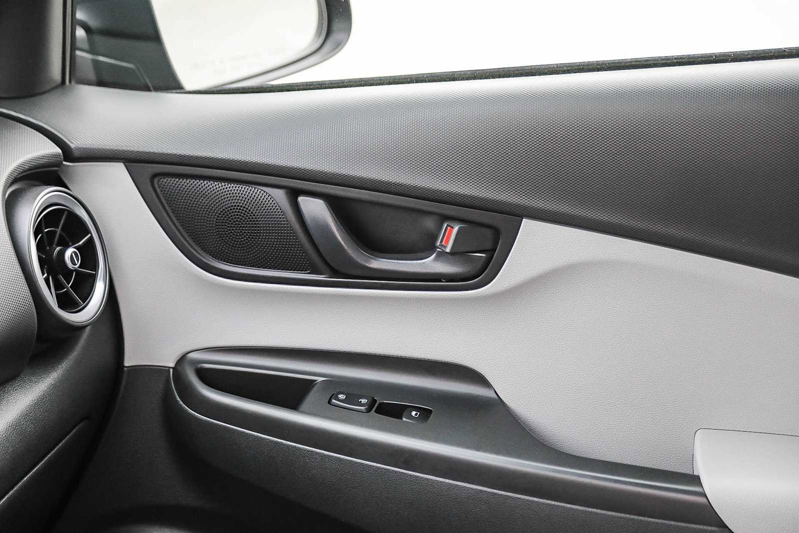 Thumbnail: 2022 Hyundai Kona - 21