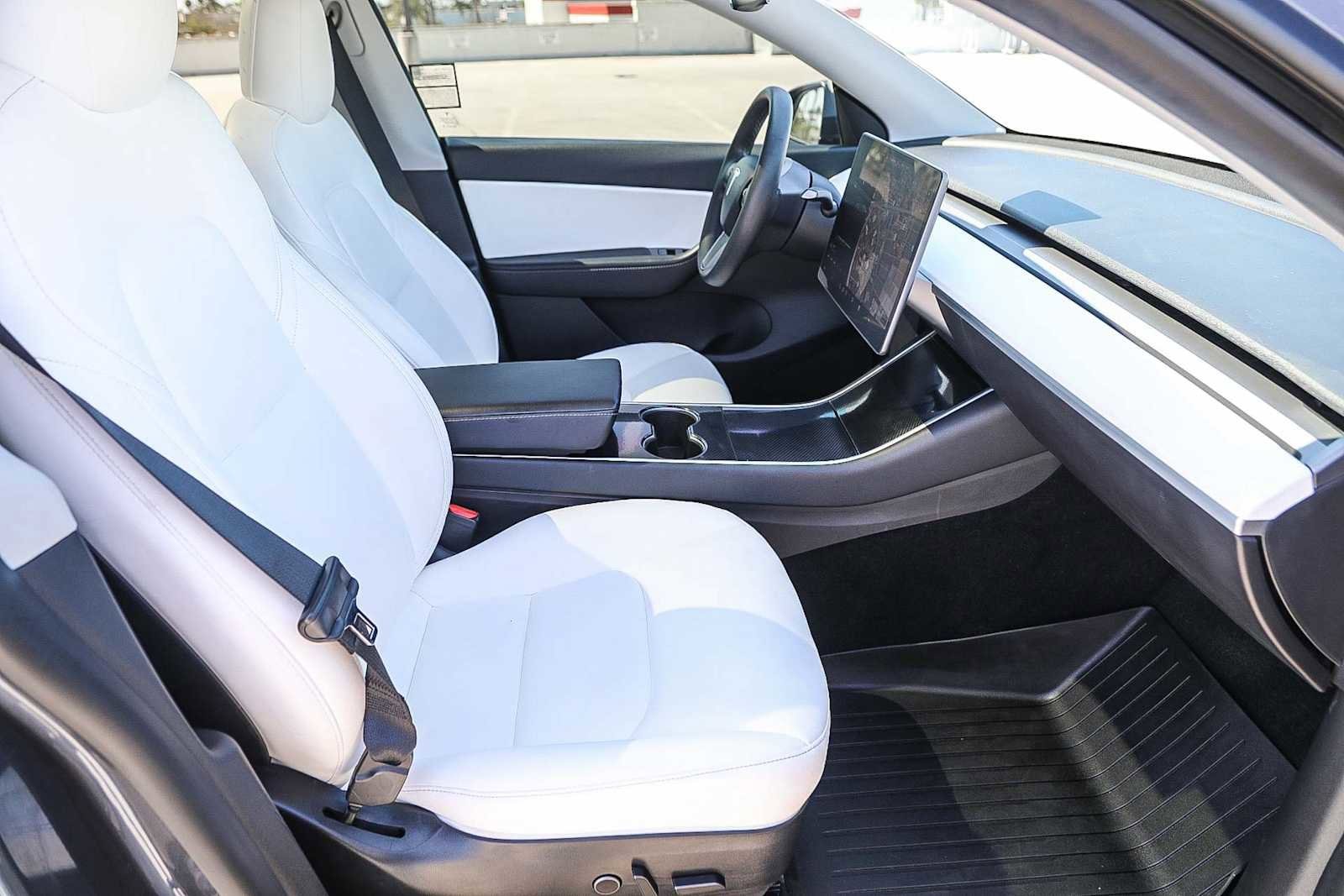 Thumbnail: 2021 Tesla Model Y - 15
