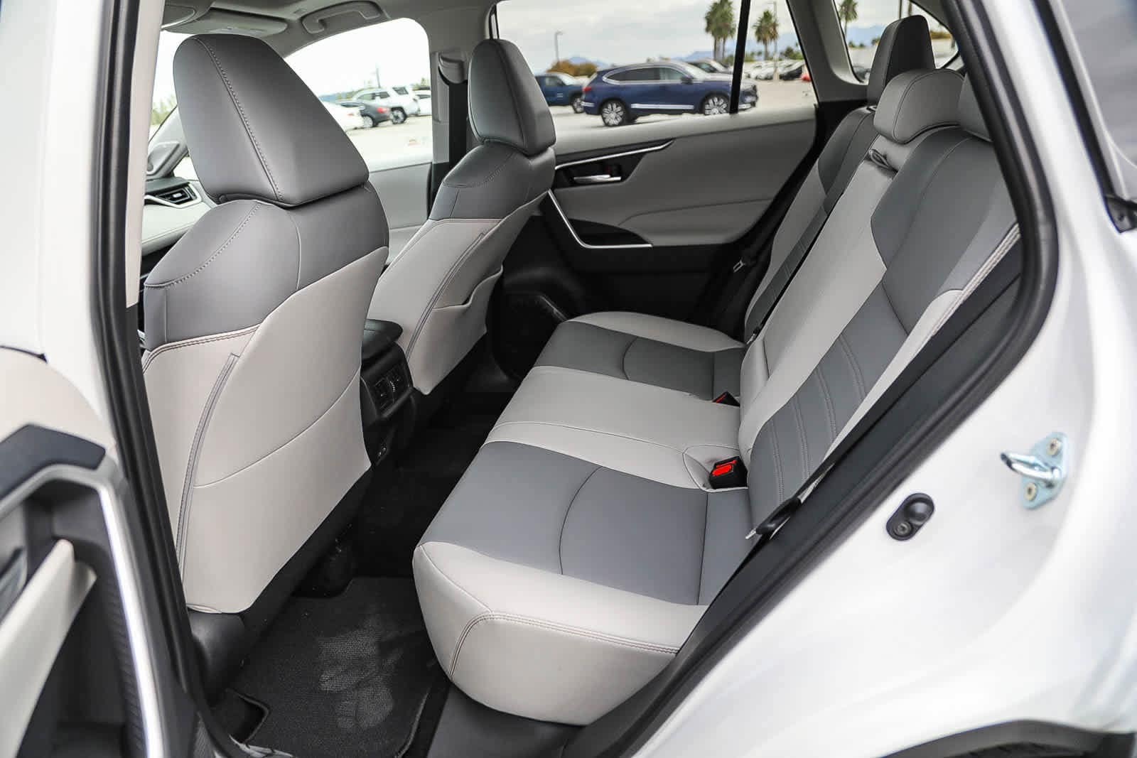 Thumbnail: 2025 Toyota RAV4 - 19