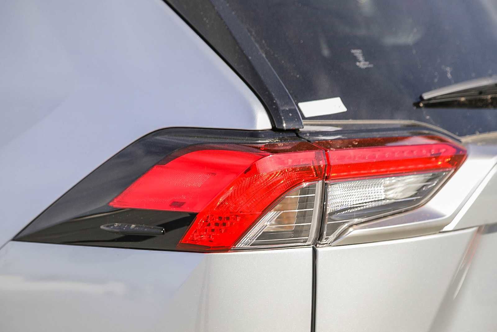 Thumbnail: 2025 Toyota RAV4 - 9