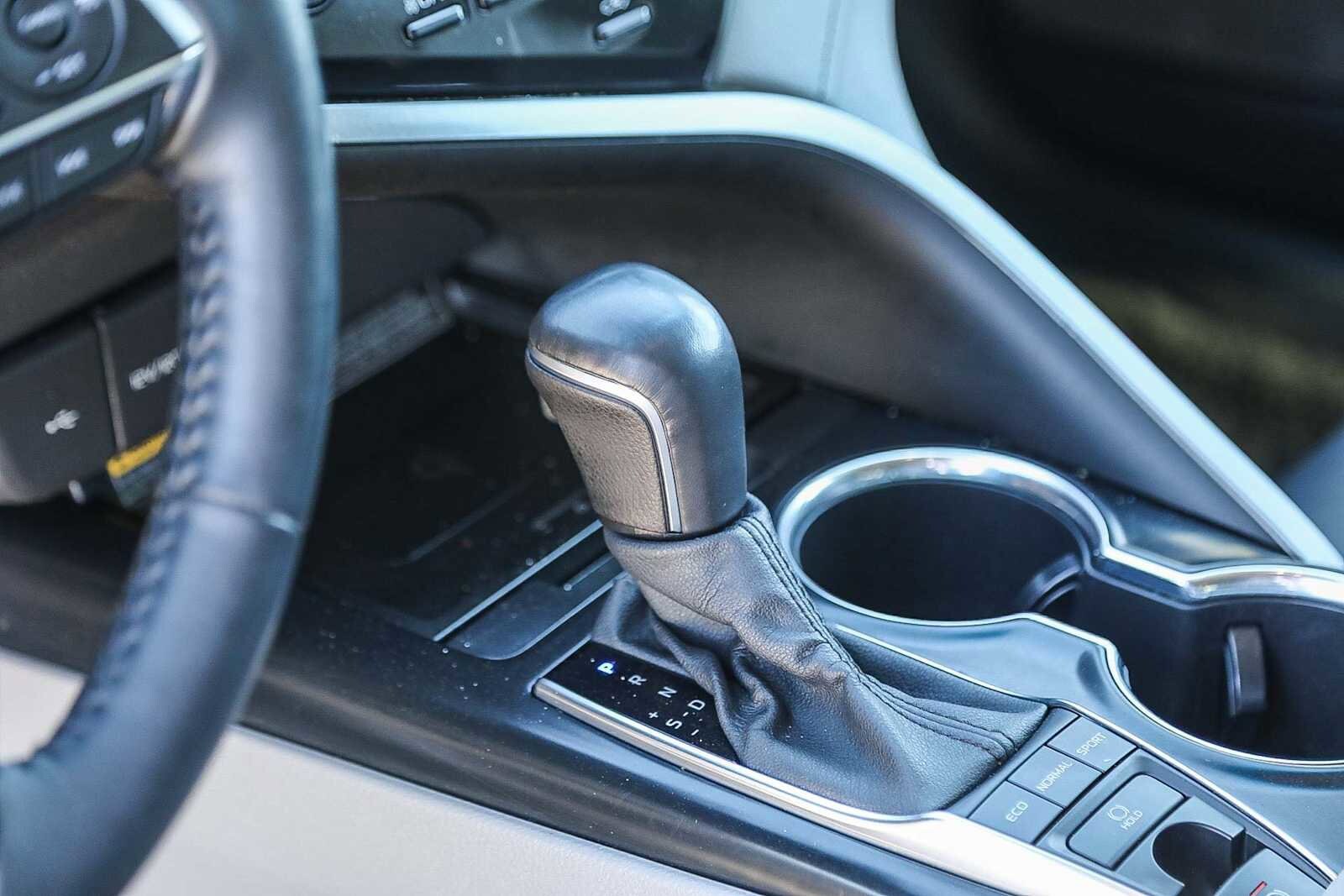 Thumbnail: 2020 Toyota Camry - 20