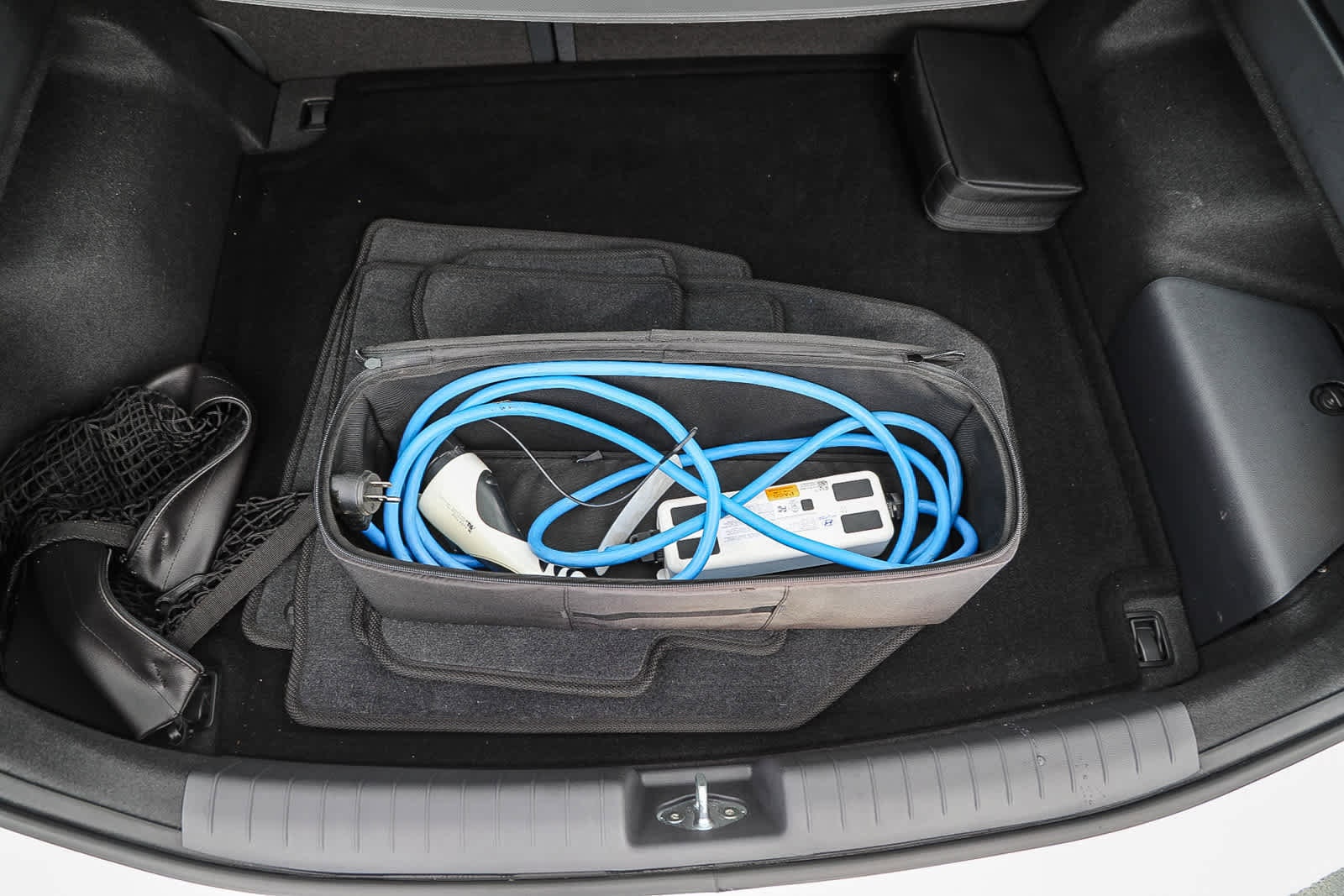 Thumbnail: 2020 Hyundai Ioniq - 23