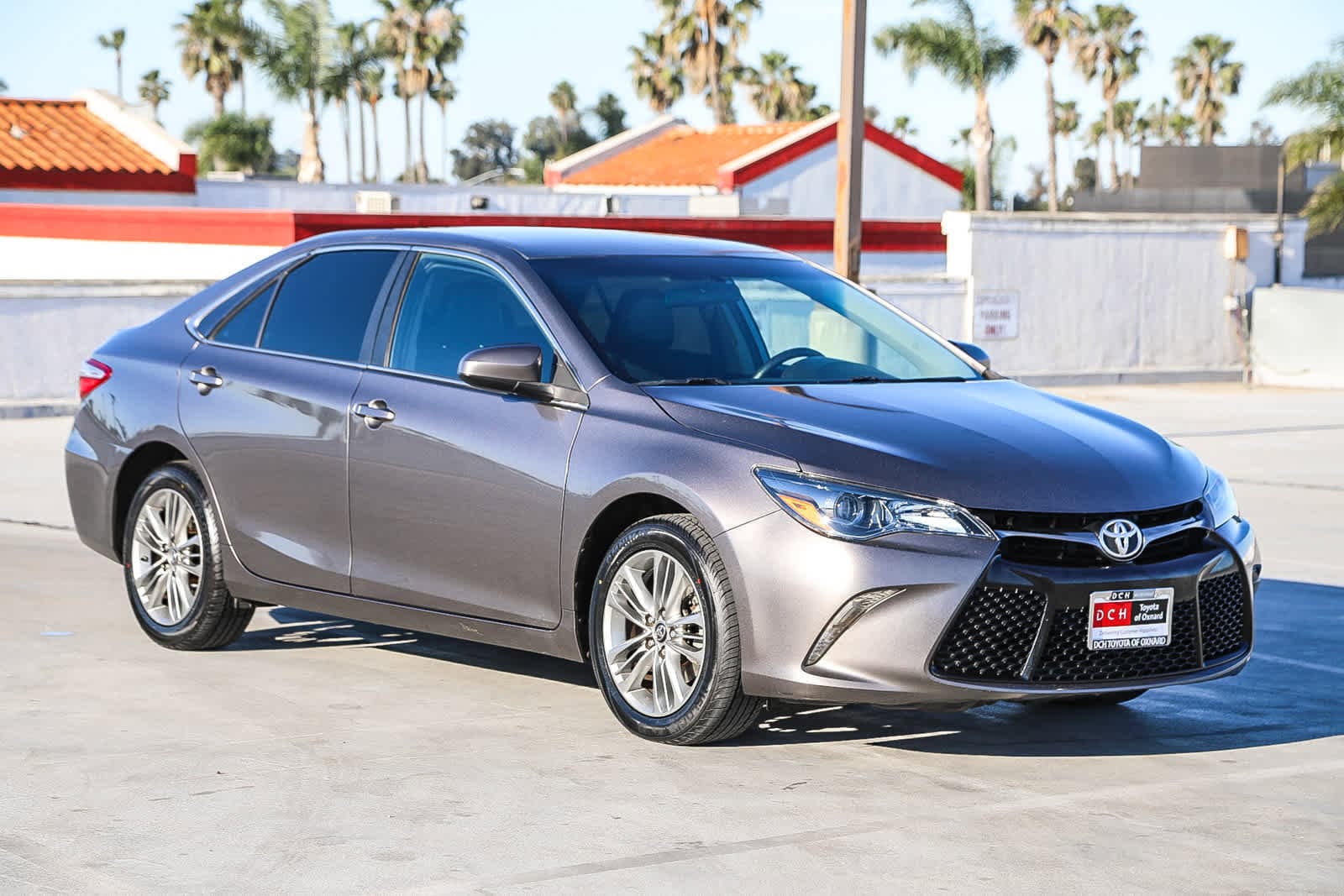 Thumbnail: 2017 Toyota Camry - 4