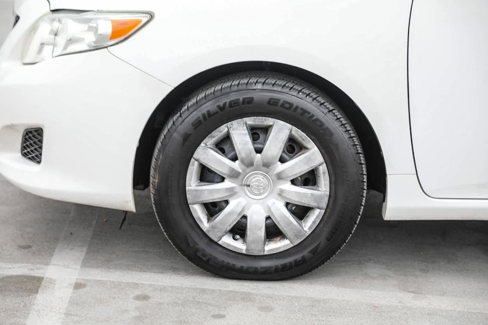Thumbnail: 2010 Toyota Corolla - 9