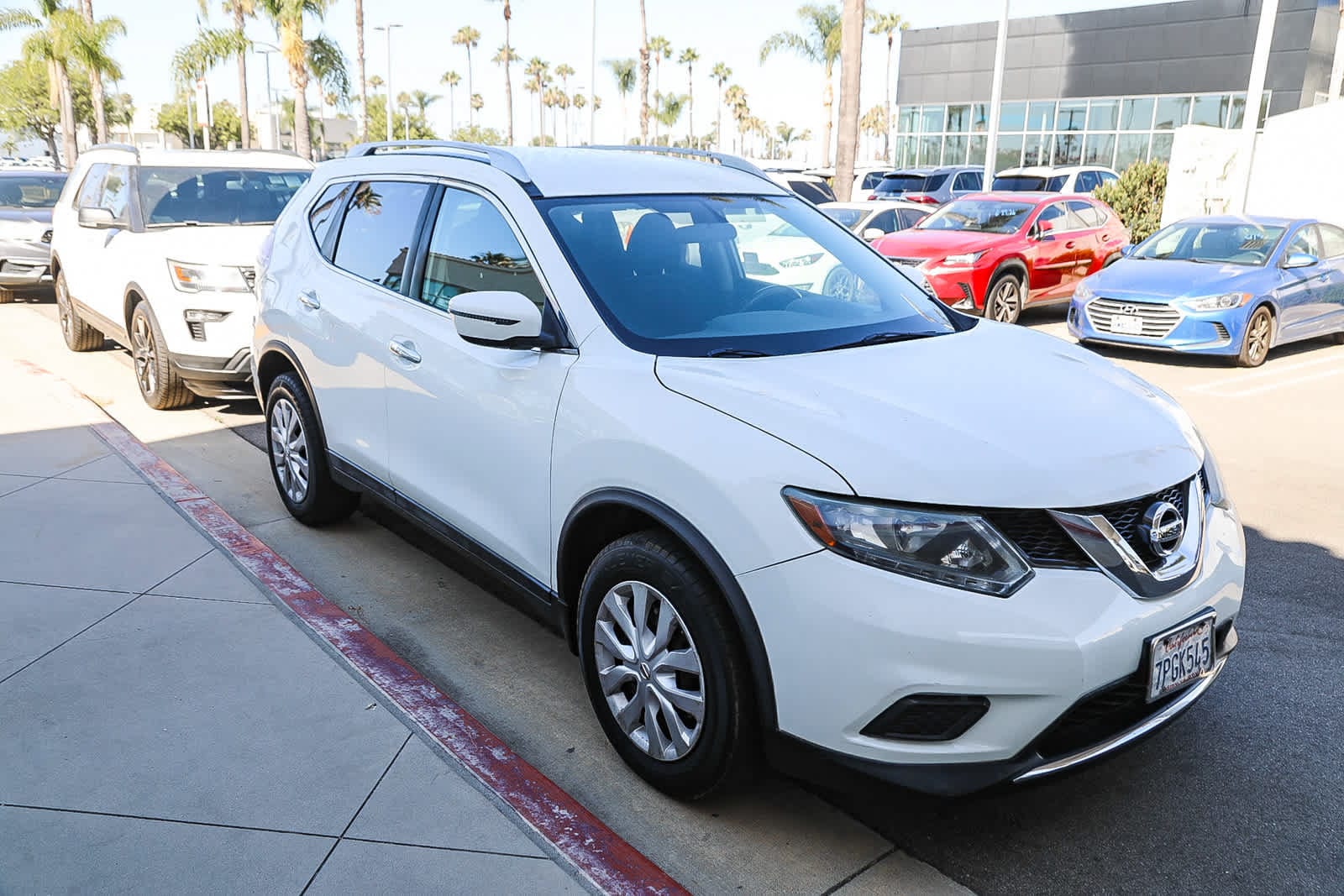 Thumbnail: 2016 Nissan Rogue - 4