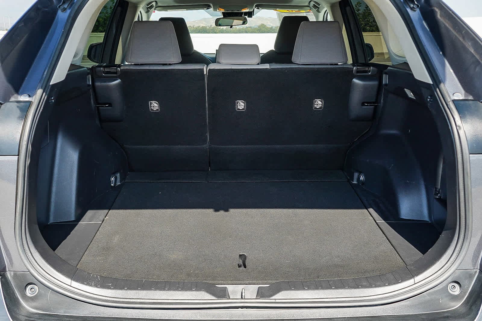 Thumbnail: 2020 Toyota RAV4 - 29