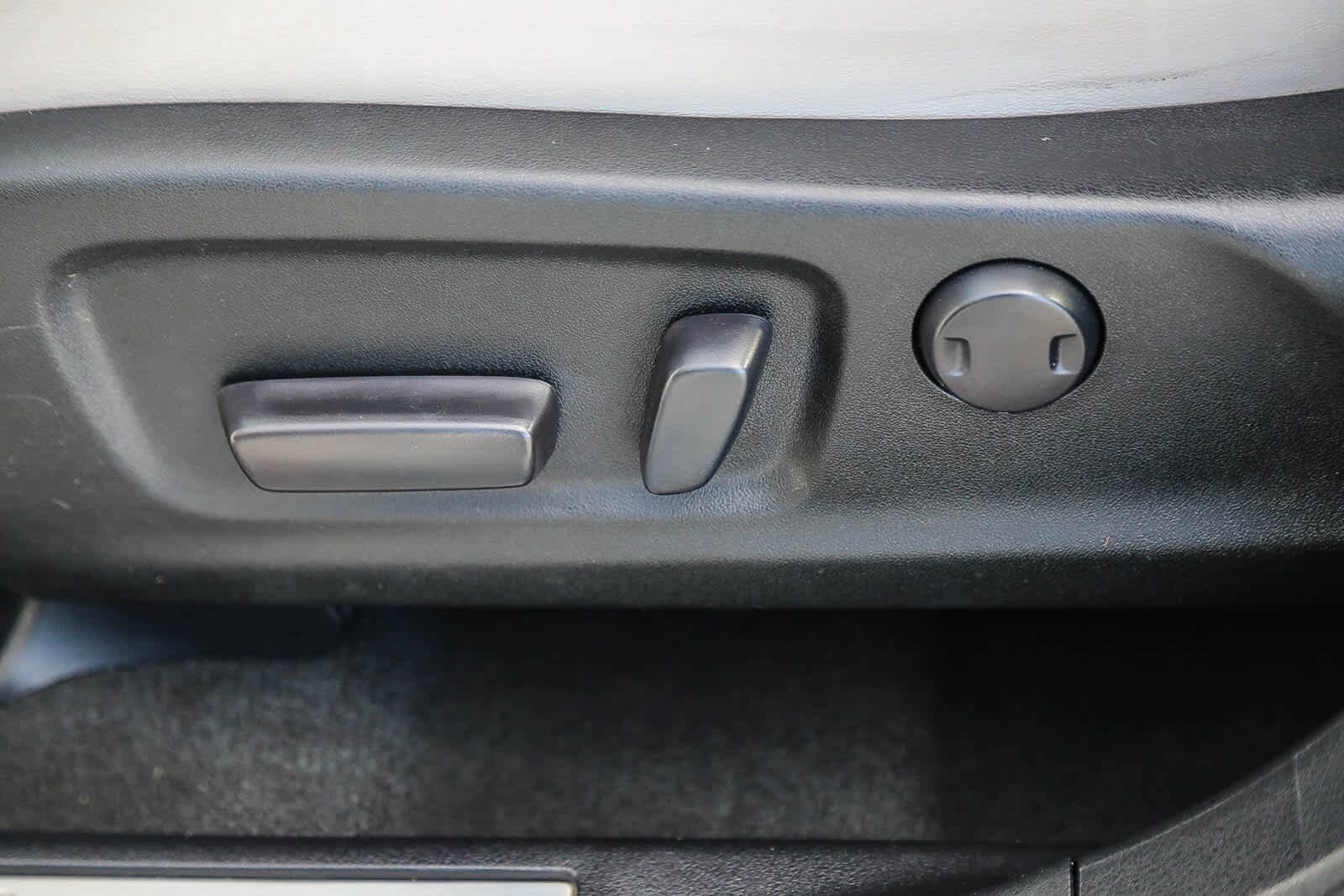 Thumbnail: 2022 Lexus RX - 19