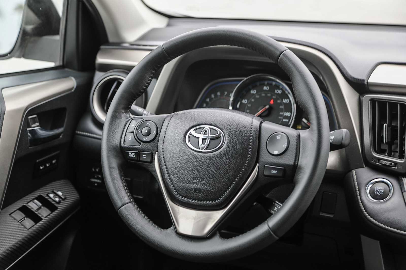 Thumbnail: 2013 Toyota RAV4 - 14