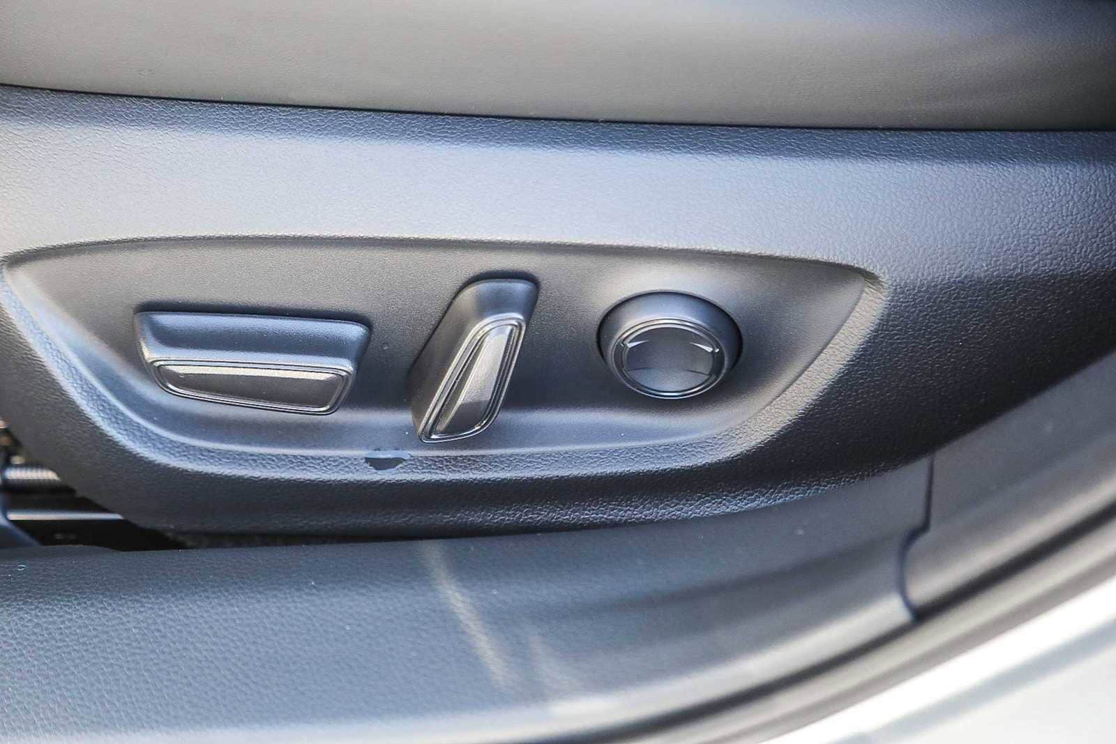 Thumbnail: 2026 Toyota Prius - 21