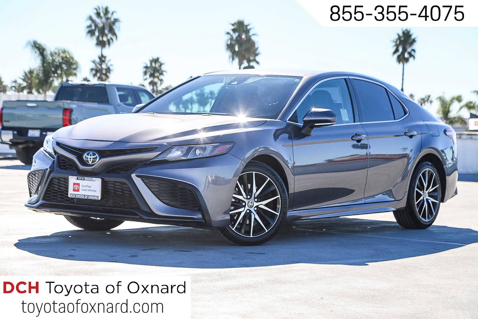 2024 Toyota Camry SE's photo