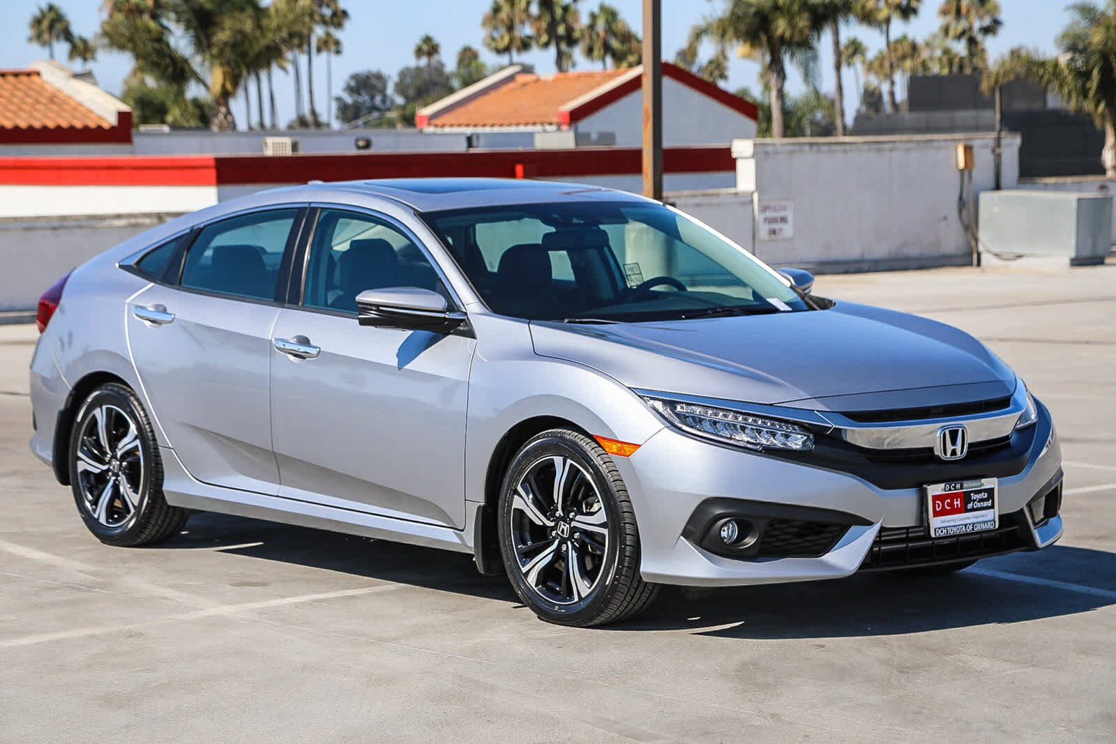 2017 Honda Civic Touring photo 3