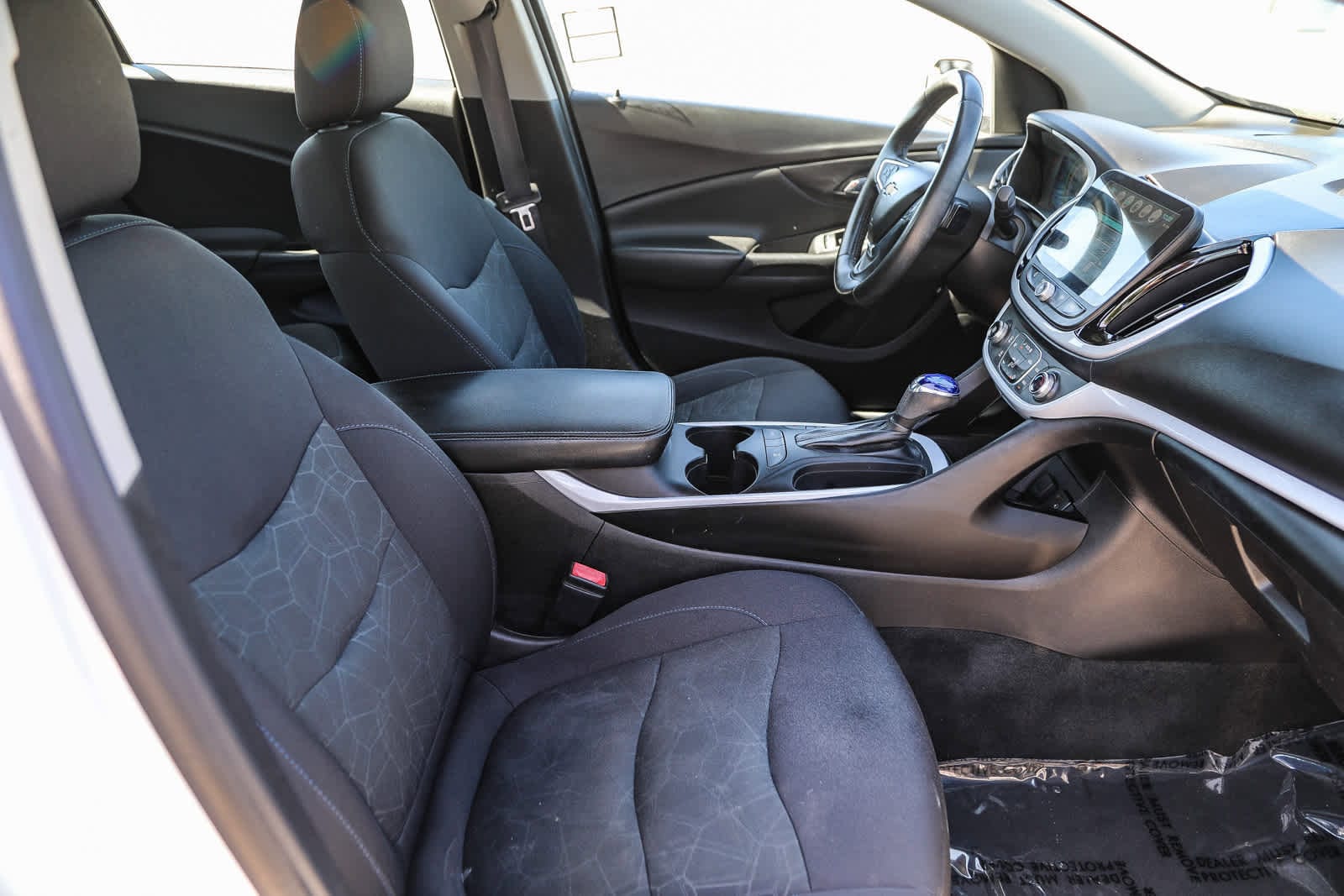 Thumbnail: 2017 Chevrolet Volt - 15