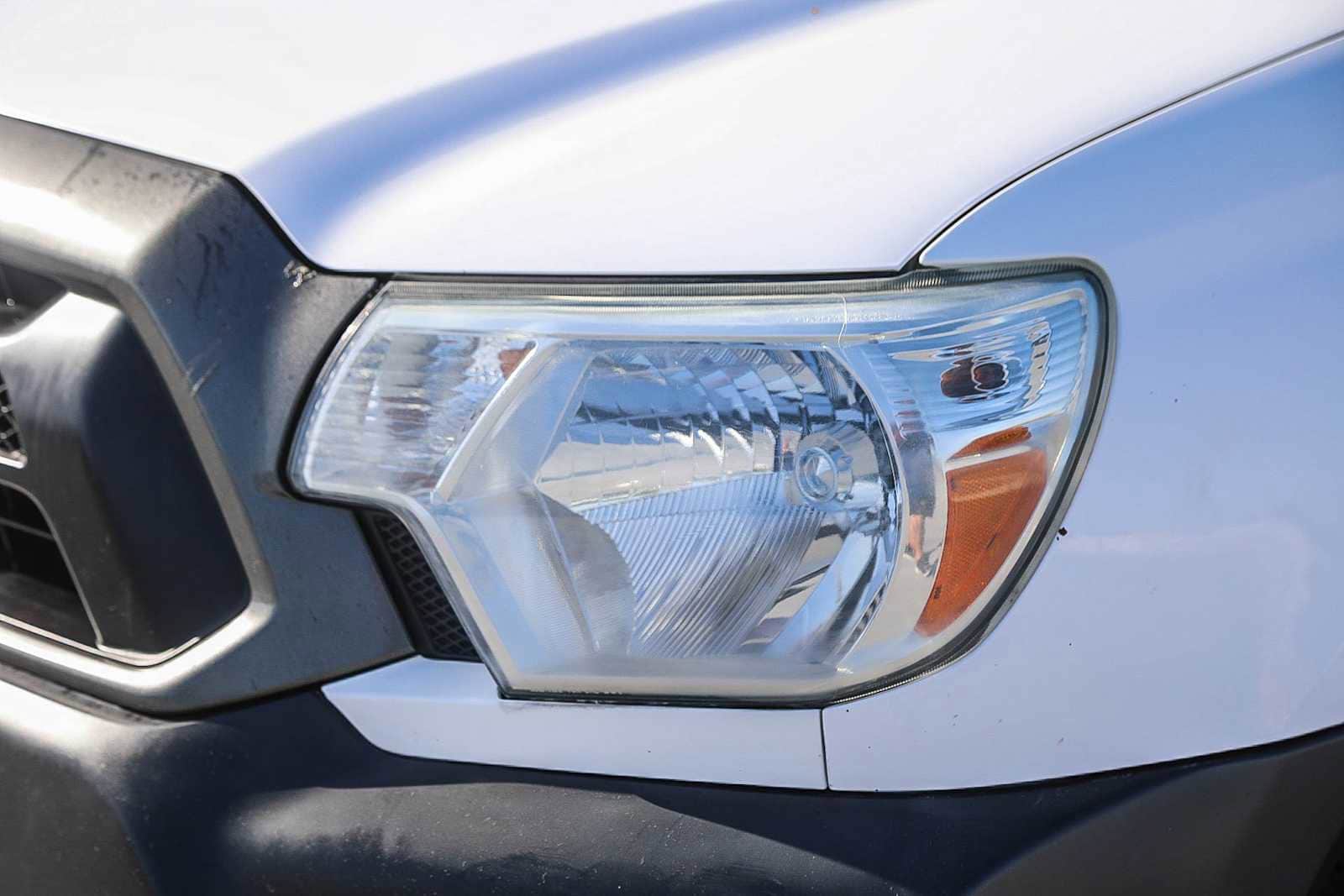 Thumbnail: 2013 Toyota Tacoma - 8