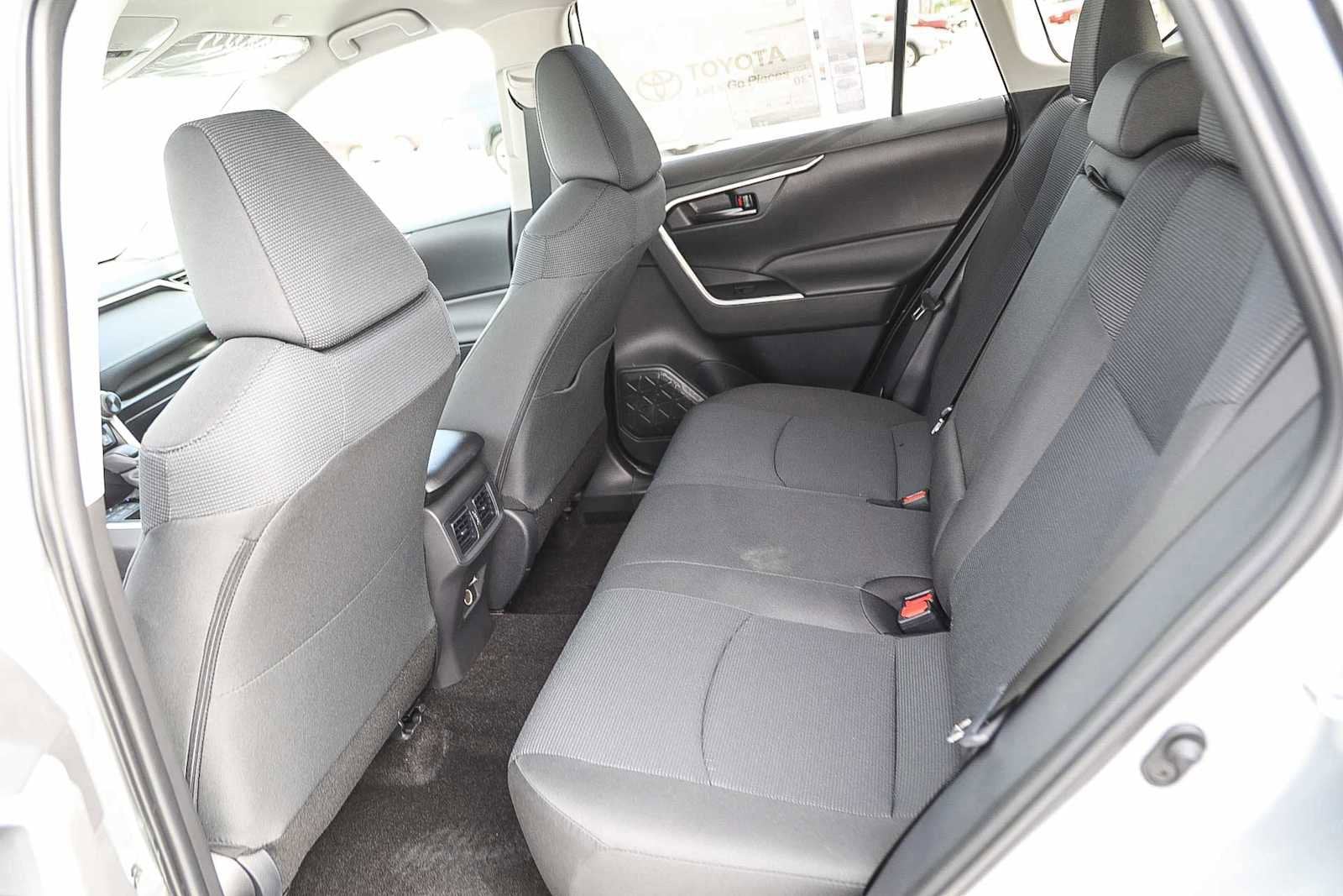 Thumbnail: 2025 Toyota RAV4 - 20