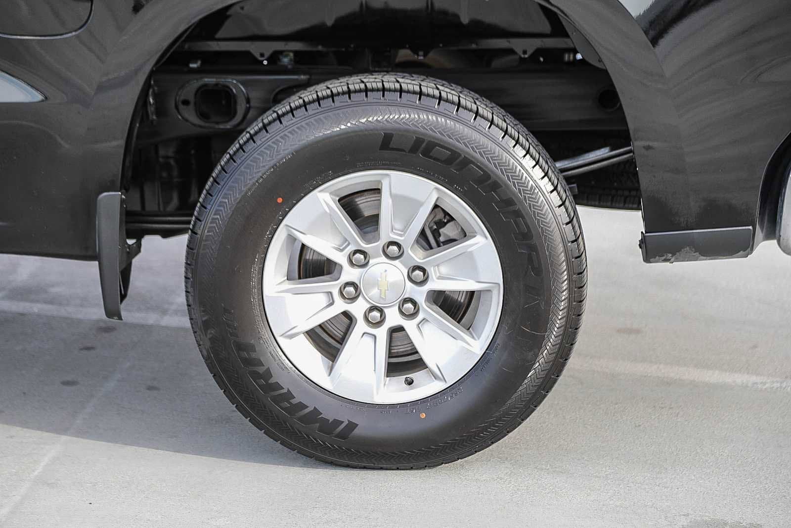 Thumbnail: 2019 Chevrolet Silverado 1500 - 11