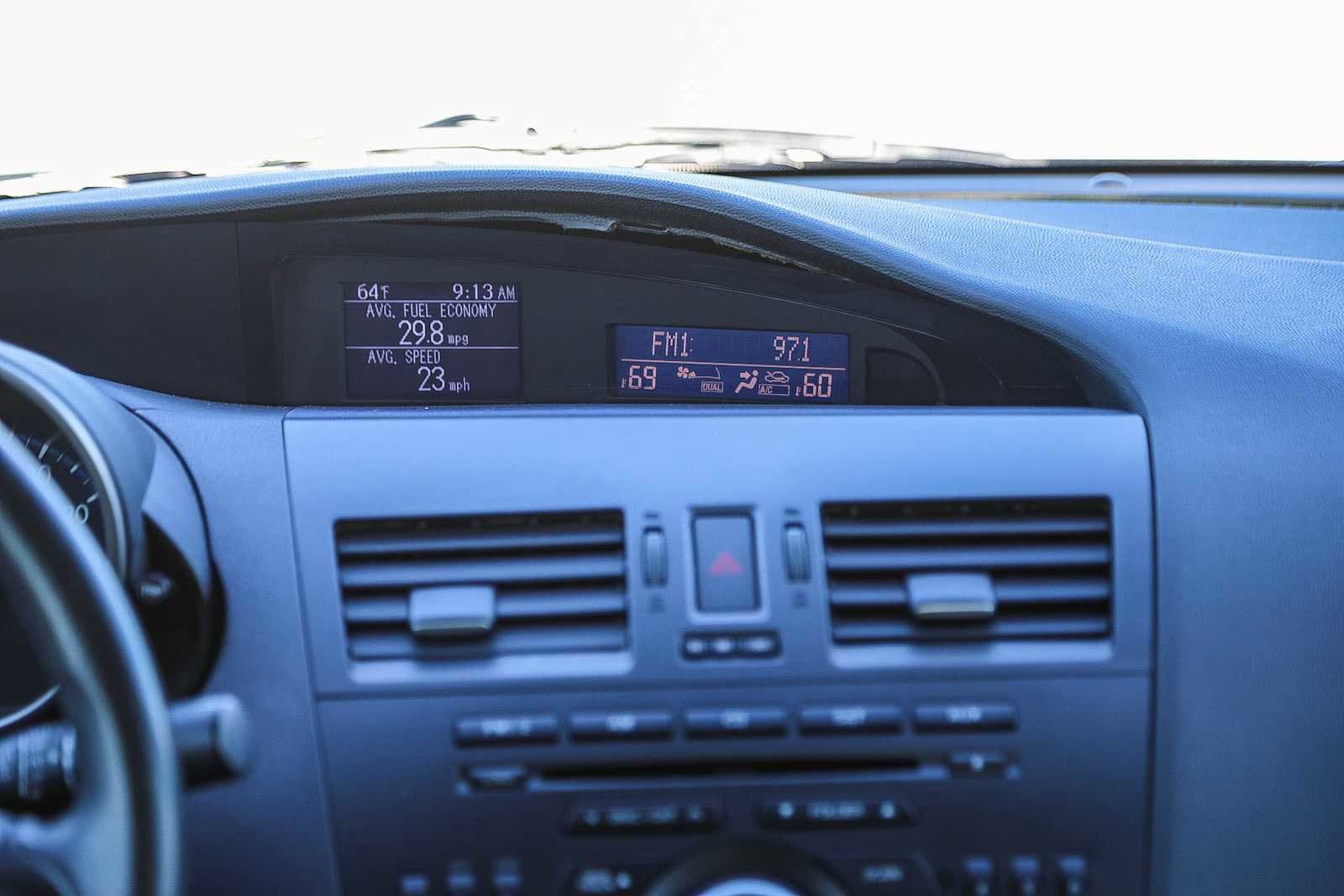 Thumbnail: 2013 Mazda Mazda3 - 14