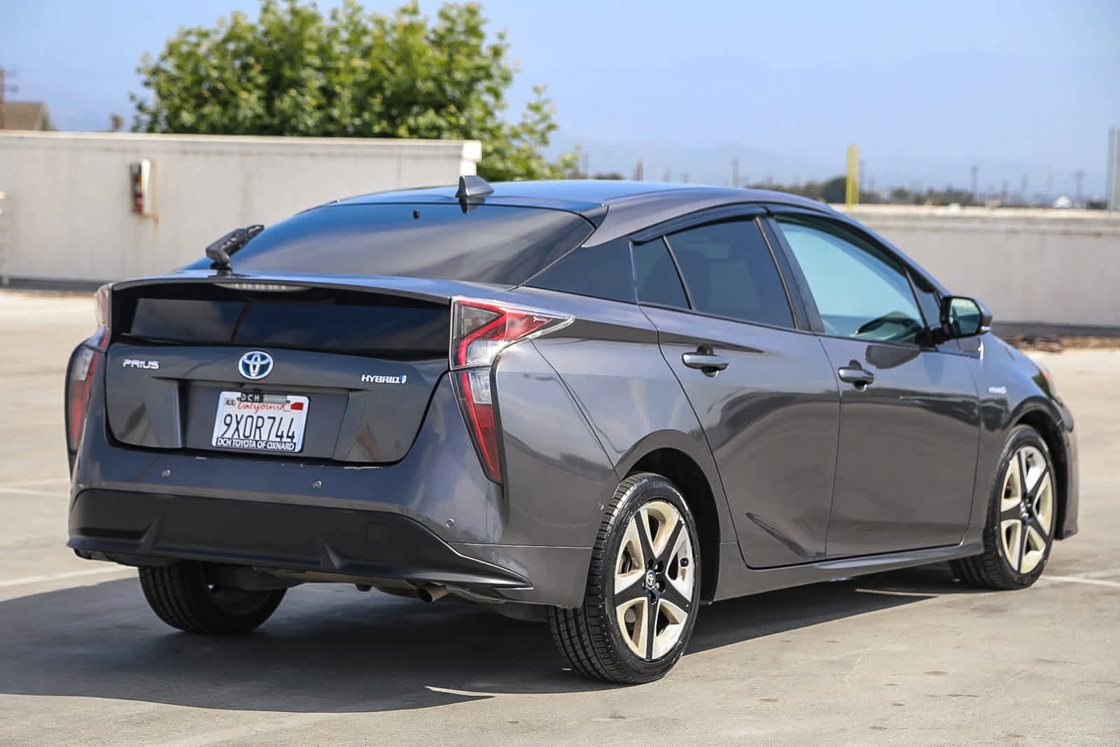 Thumbnail: 2016 Toyota Prius - 4