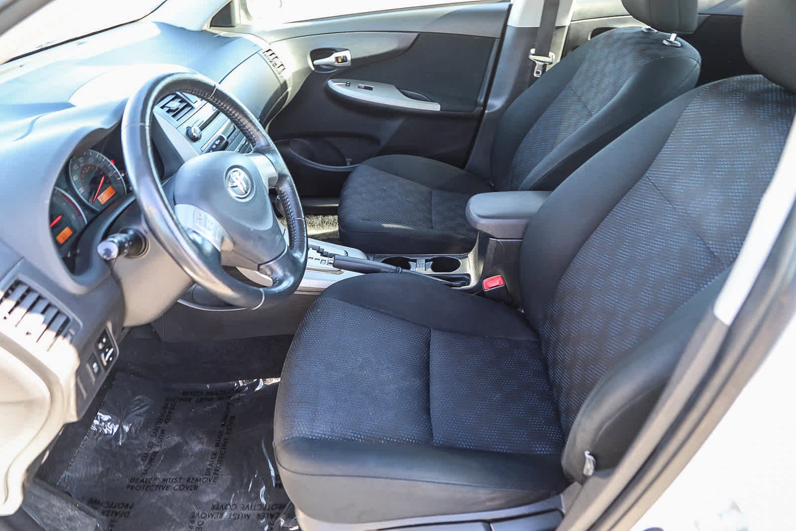 Thumbnail: 2010 Toyota Corolla - 17