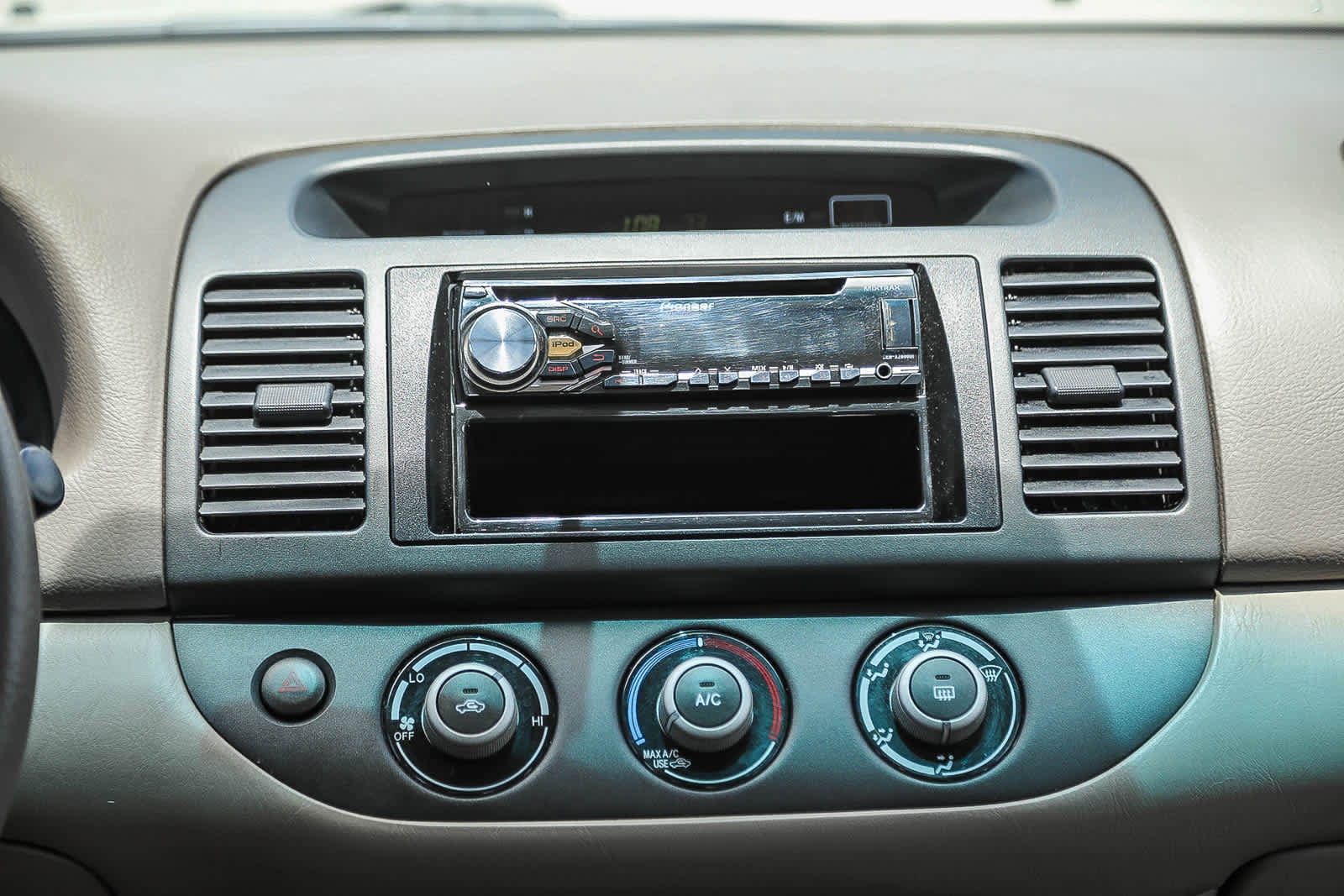 Thumbnail: 2006 Toyota Camry - 15
