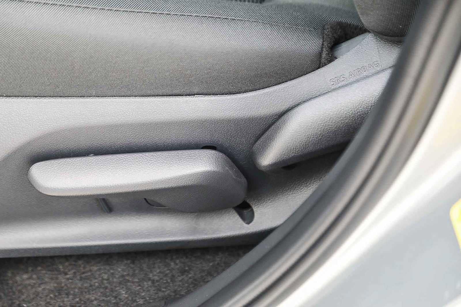 Thumbnail: 2025 Toyota RAV4 - 21