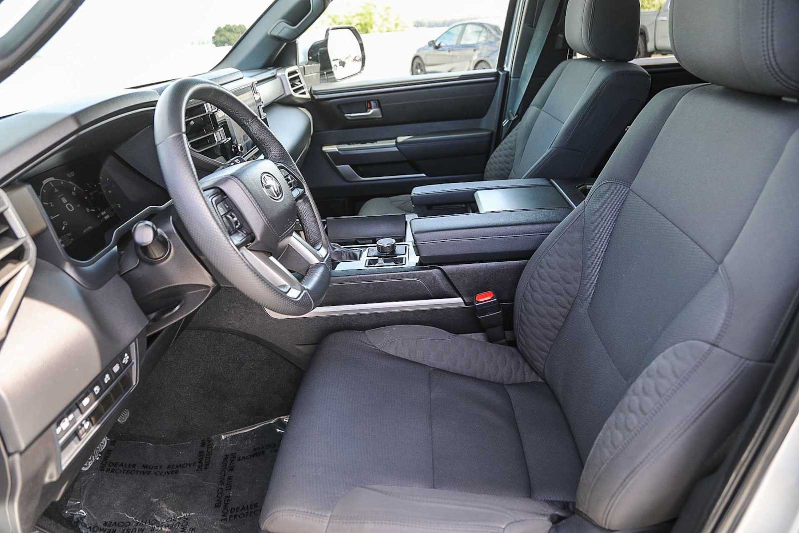 2025 Toyota Sequoia SR5 - Photo 17