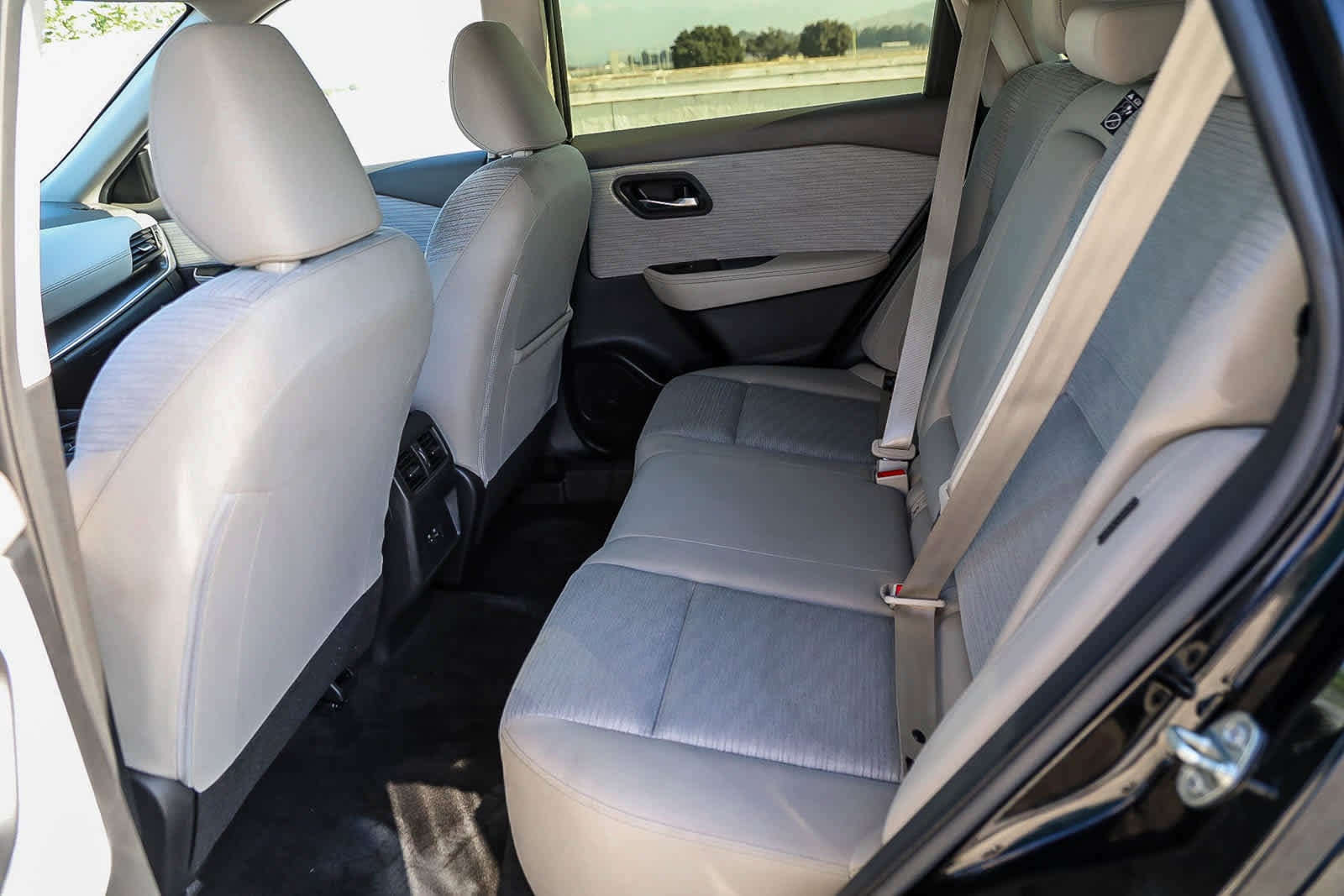 Thumbnail: 2023 Nissan Rogue - 17