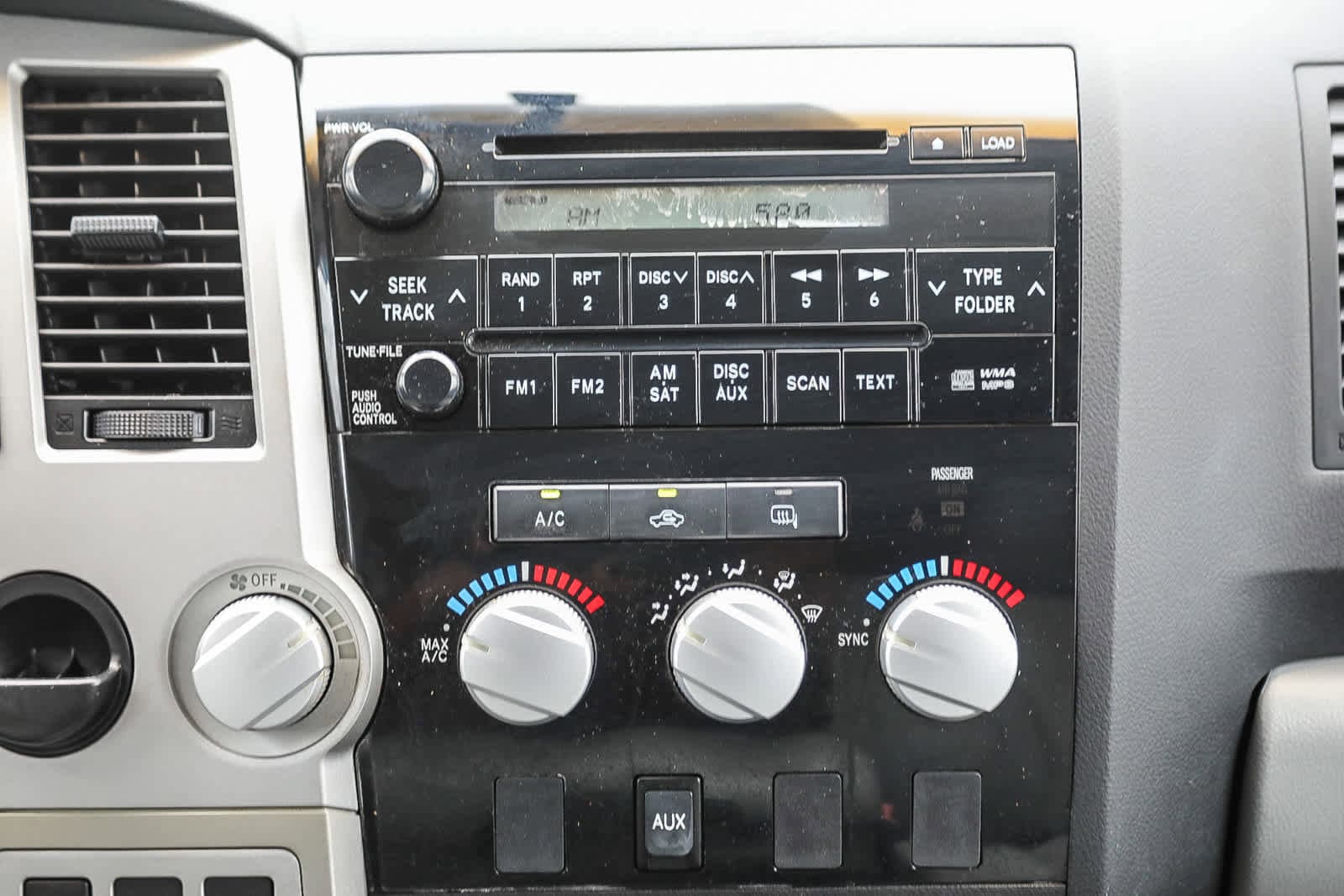 Thumbnail: 2008 Toyota Tundra - 14