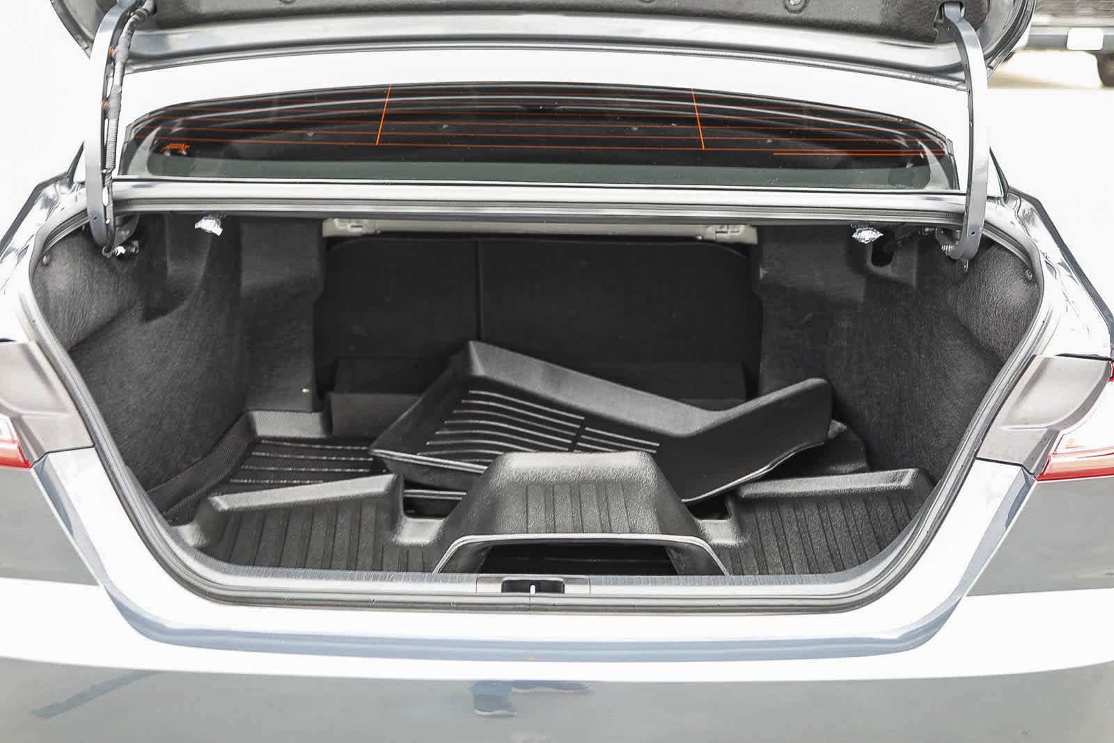 Thumbnail: 2025 Toyota Camry - 26