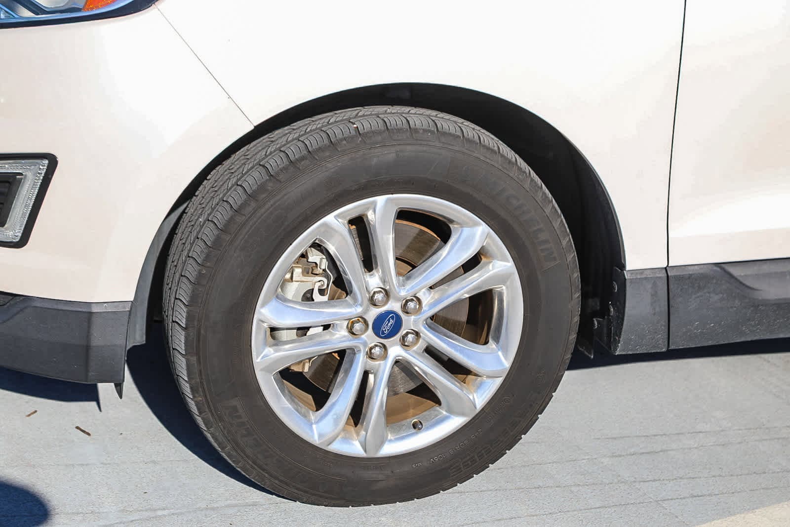 Thumbnail: 2016 Ford Edge - 8