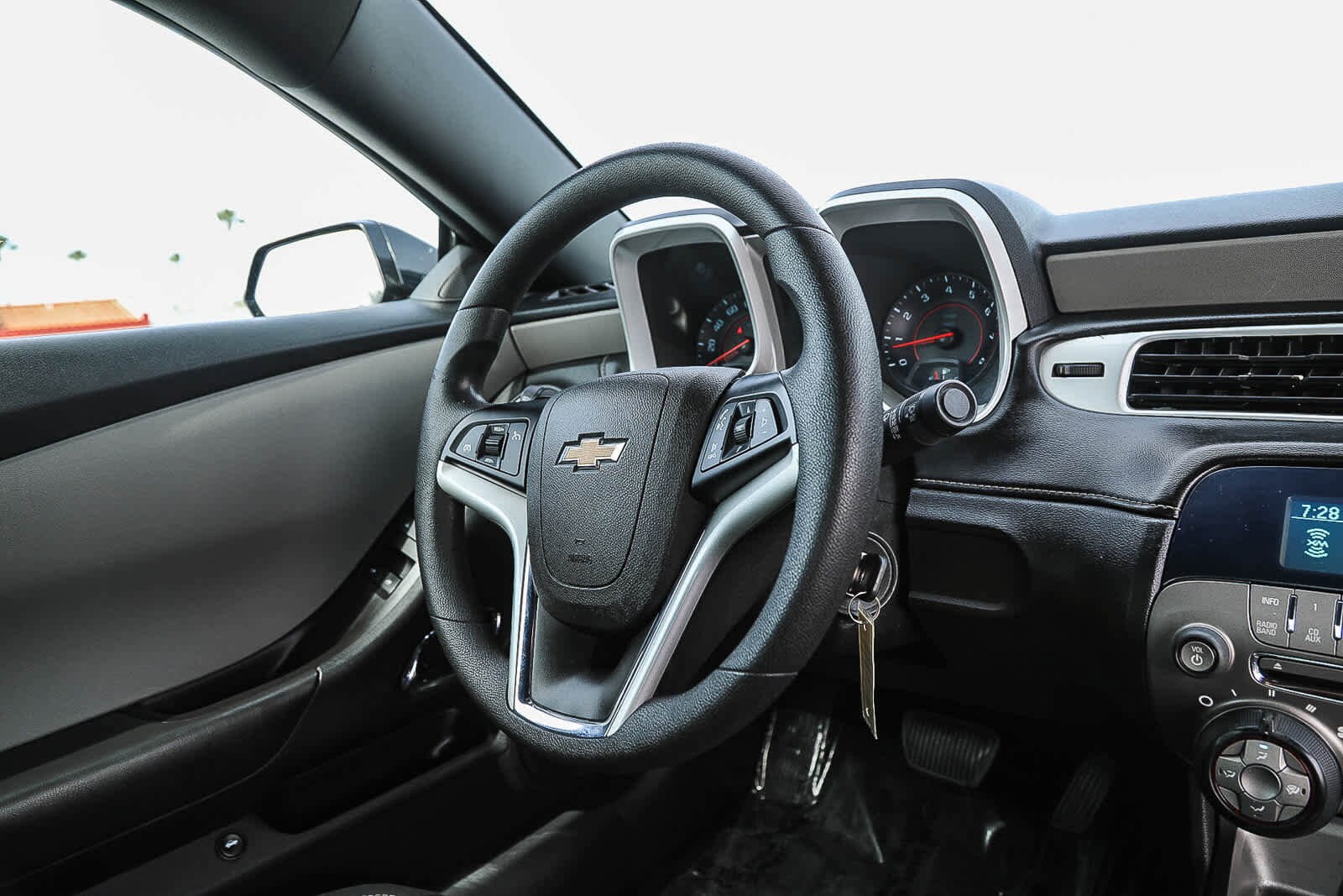 Thumbnail: 2015 Chevrolet Camaro - 14