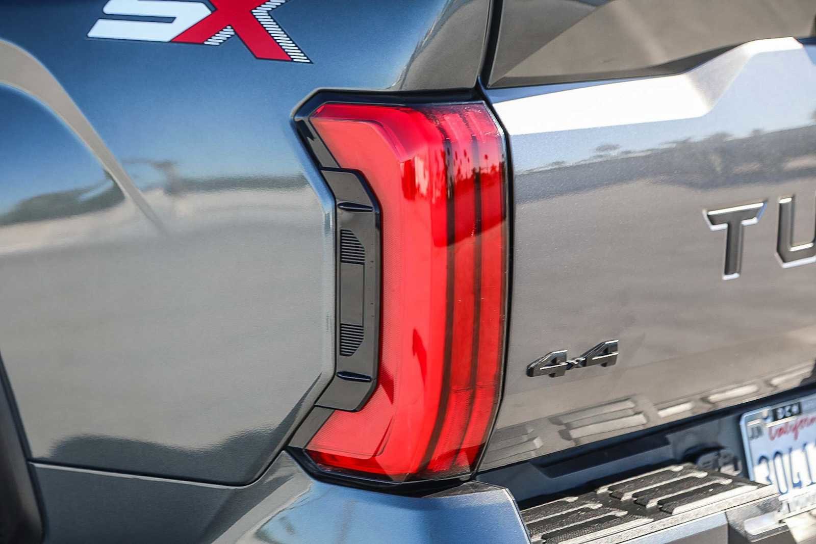 Thumbnail: 2023 Toyota Tundra - 9