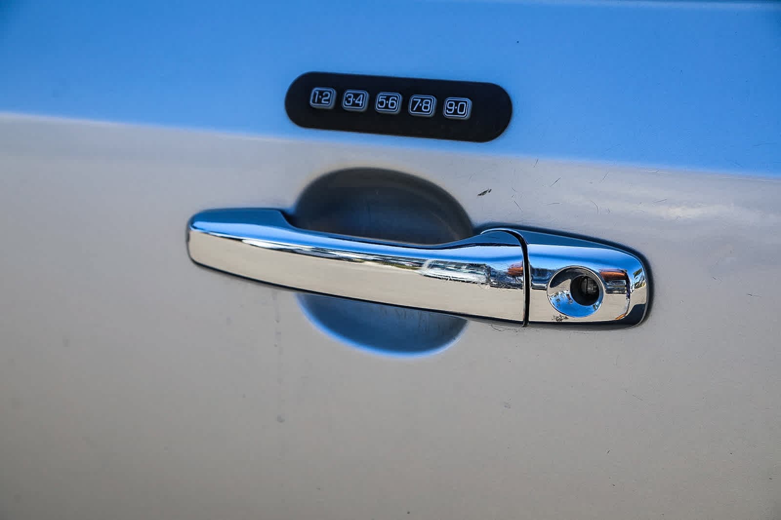 Thumbnail: 2011 Ford Edge - 20