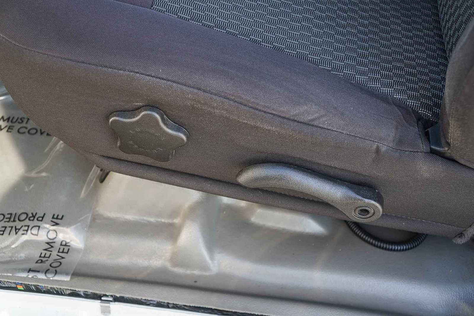 Thumbnail: 2012 Chevrolet Colorado - 21