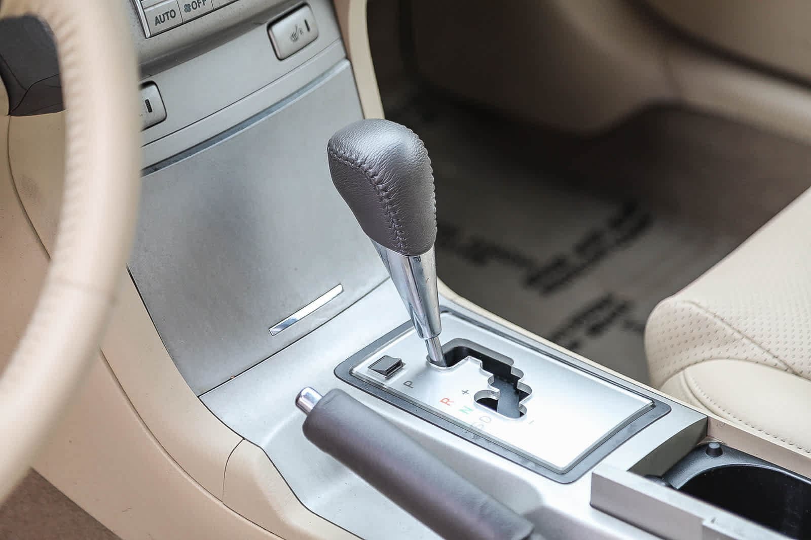 Thumbnail: 2008 Toyota Camry Solara - 21