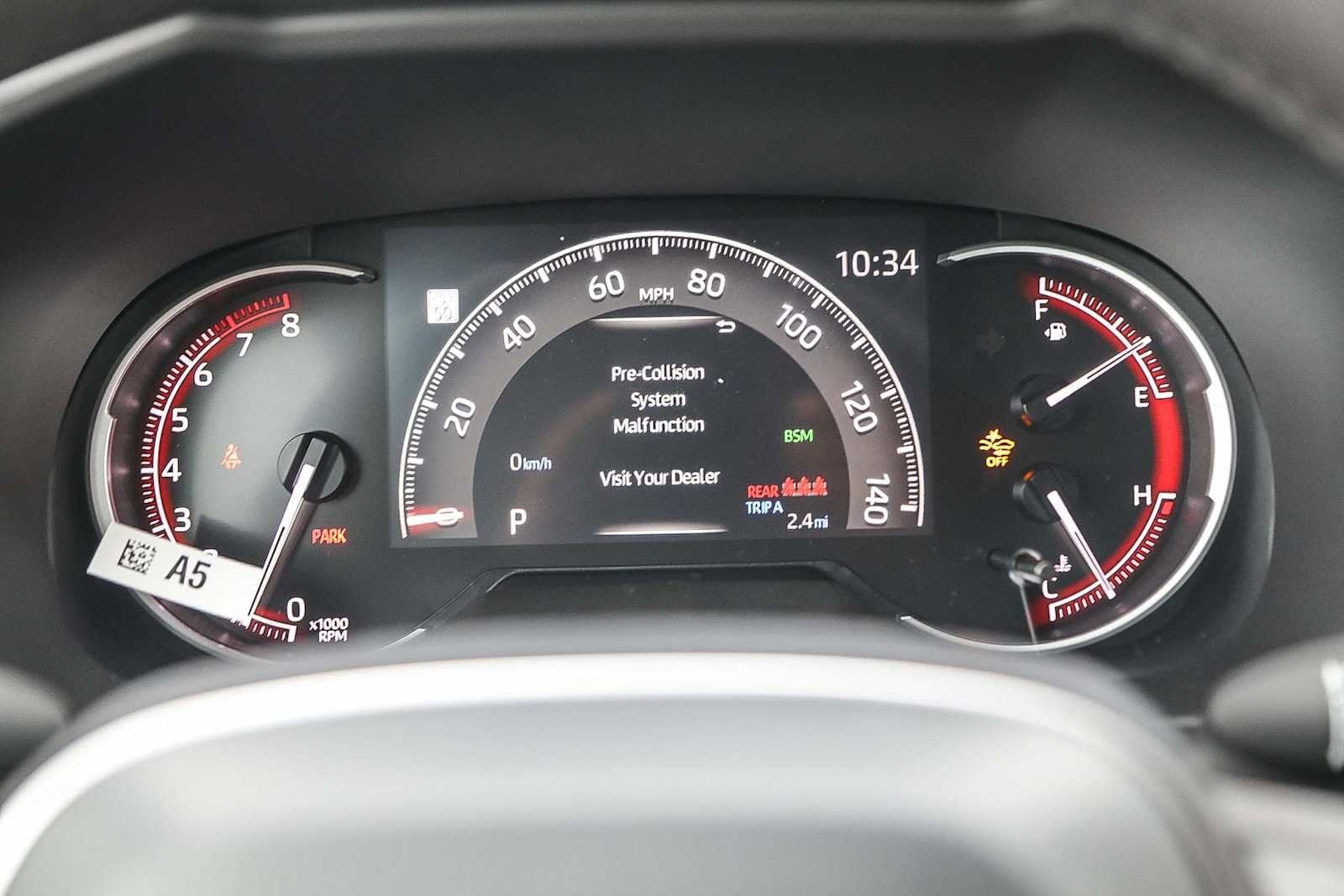 Thumbnail: 2025 Toyota RAV4 - 24