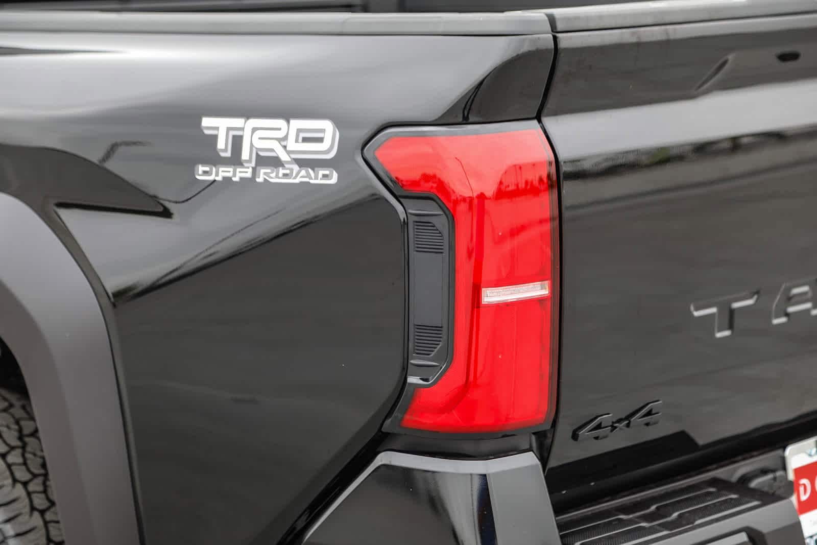 2025 Toyota Tacoma TRD Off-Road 8