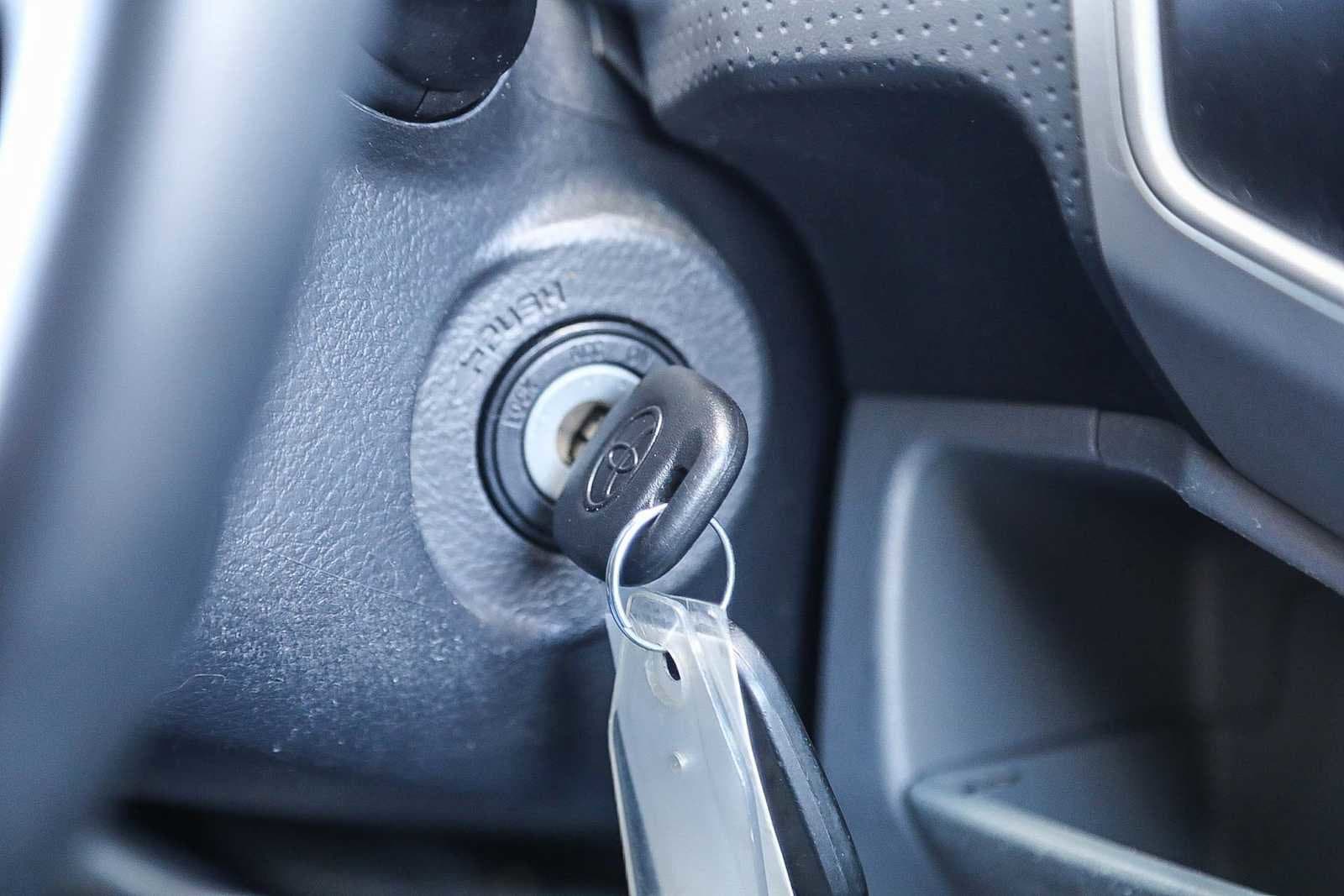 Thumbnail: 2011 Toyota Tacoma - 23