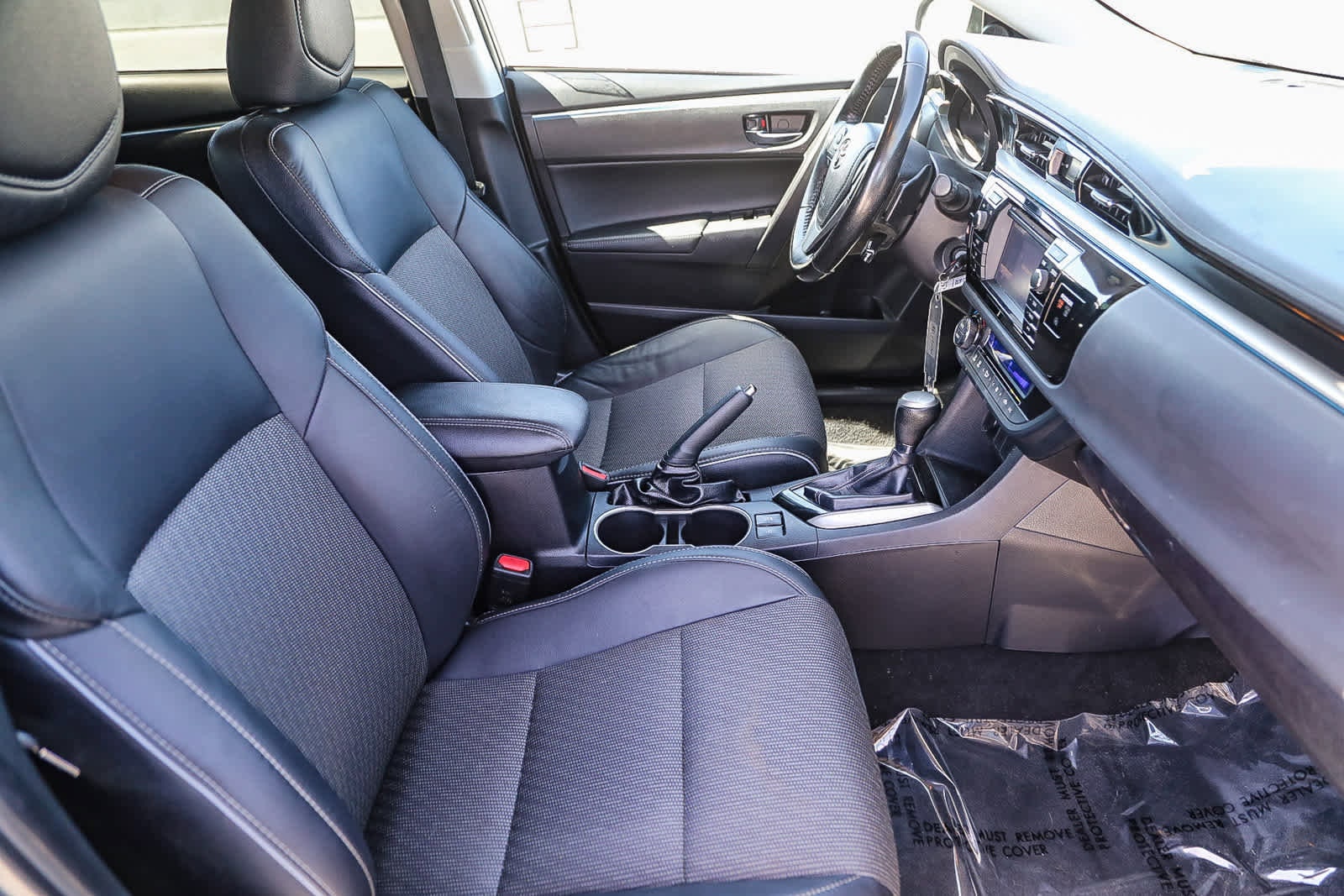 Thumbnail: 2016 Toyota Corolla - 15