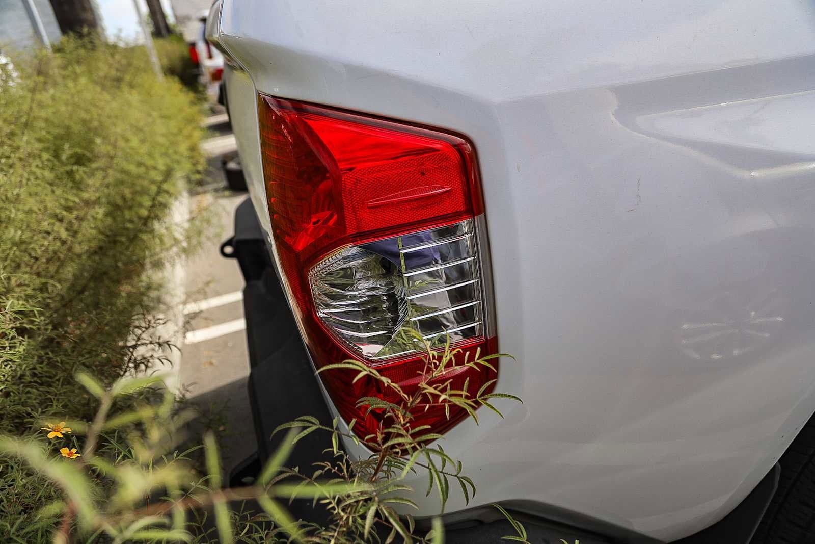 Thumbnail: 2015 Toyota Tundra - 10