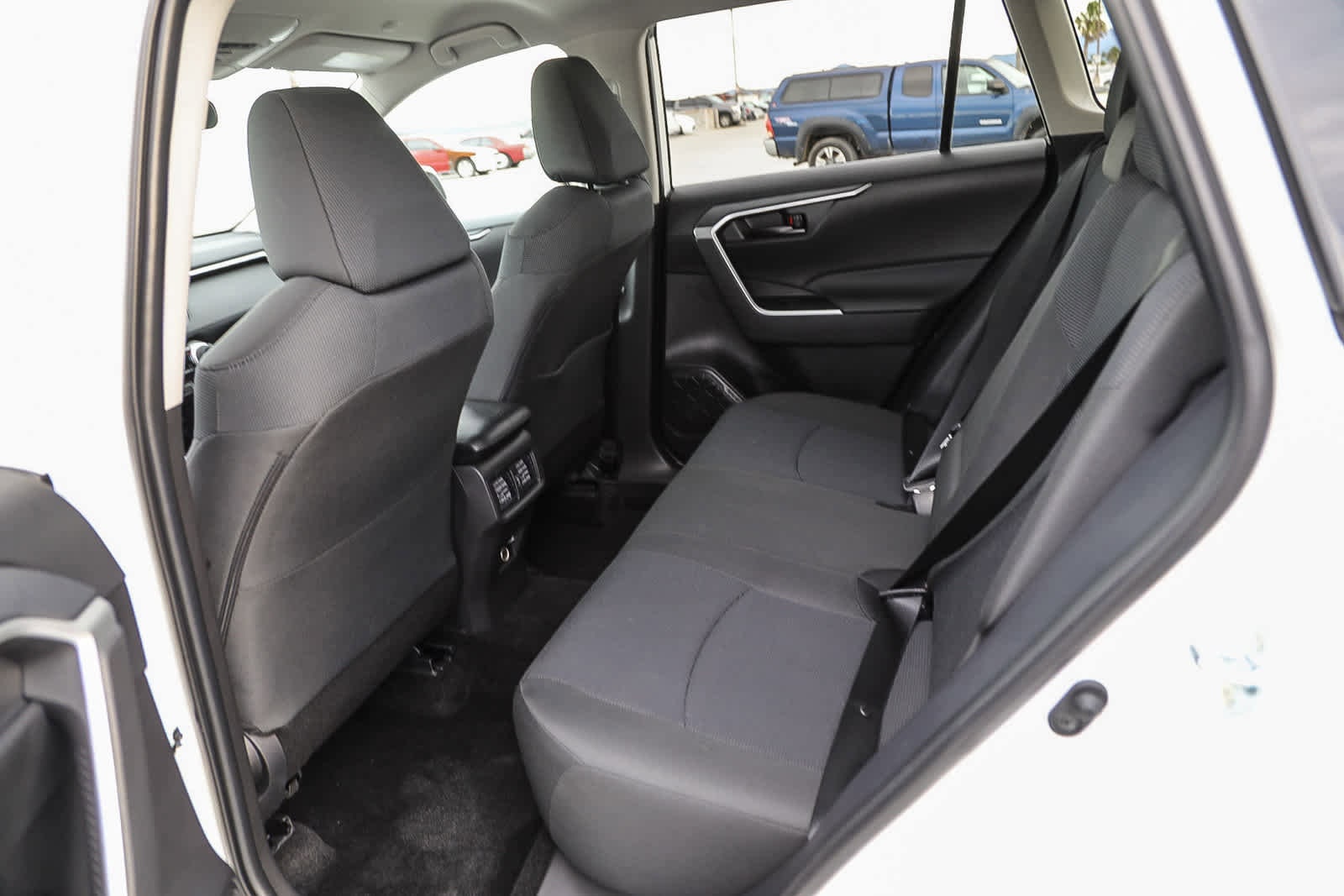 Thumbnail: 2025 Toyota RAV4 - 19