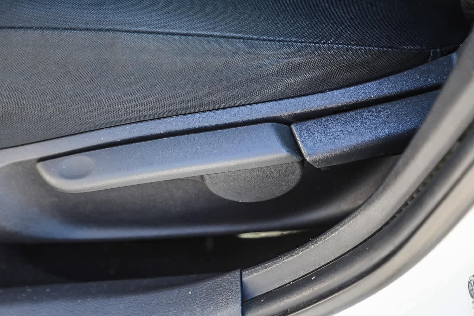 Thumbnail: 2010 Toyota Corolla - 19