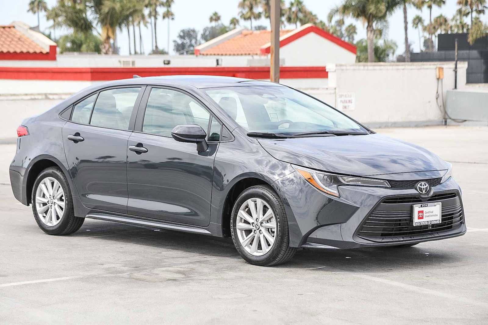 Thumbnail: 2025 Toyota Corolla - 4