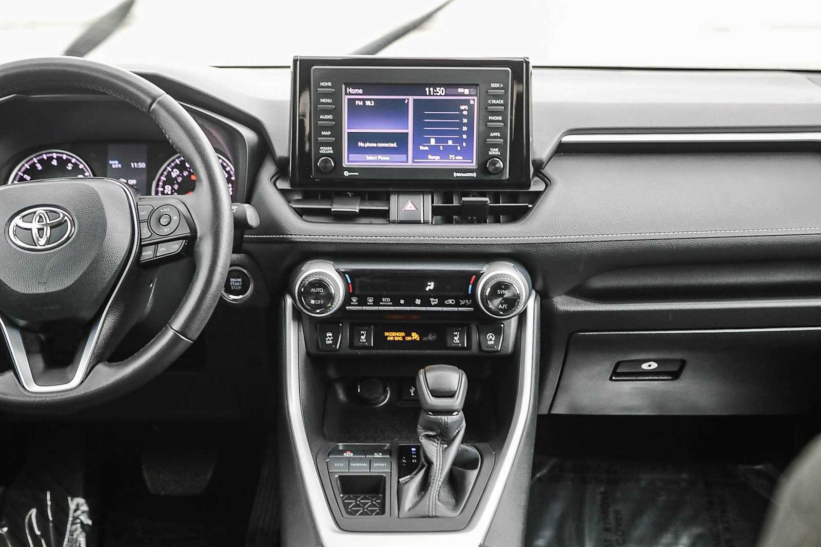 Thumbnail: 2022 Toyota RAV4 - 14