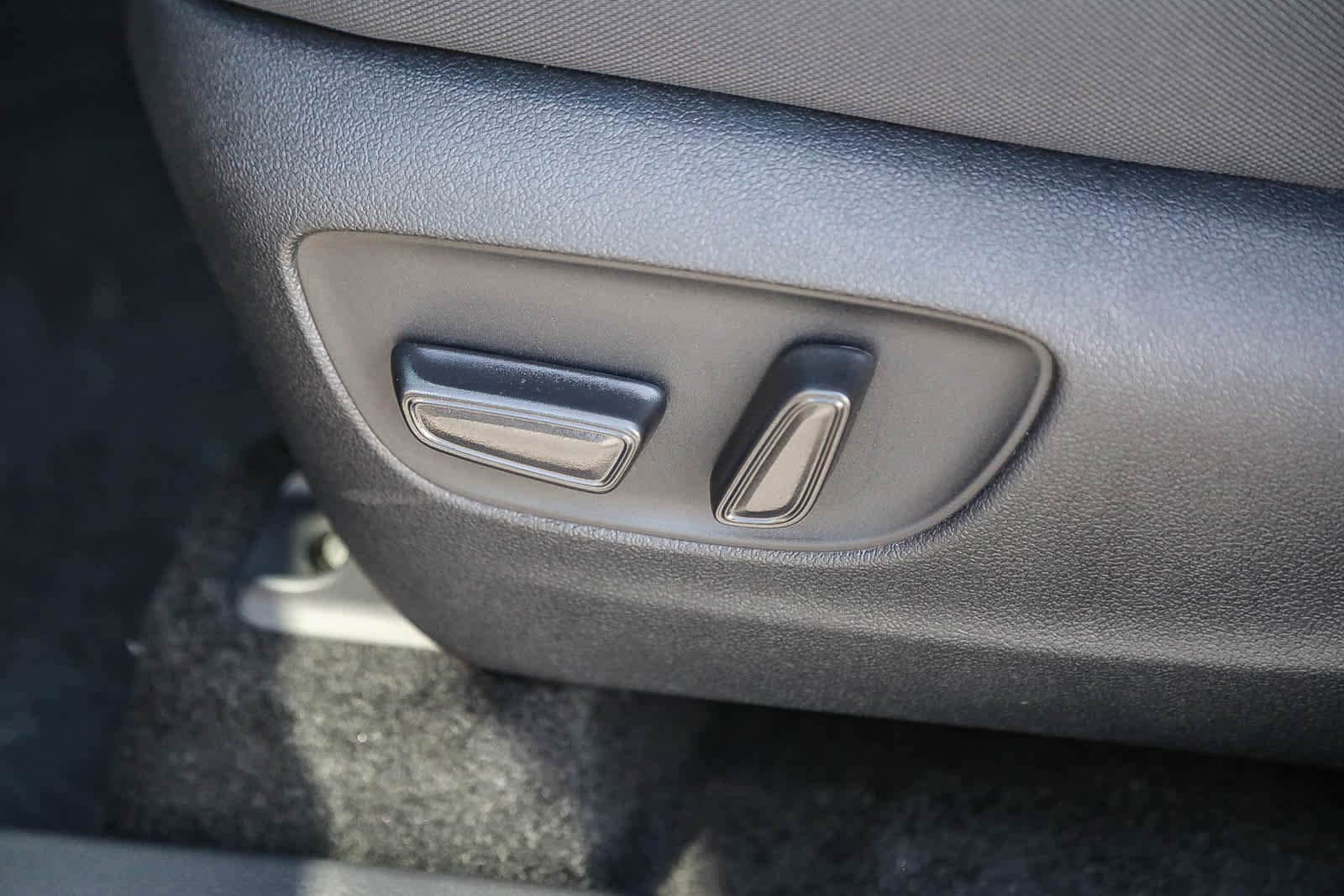 Thumbnail: 2025 Toyota Highlander - 20