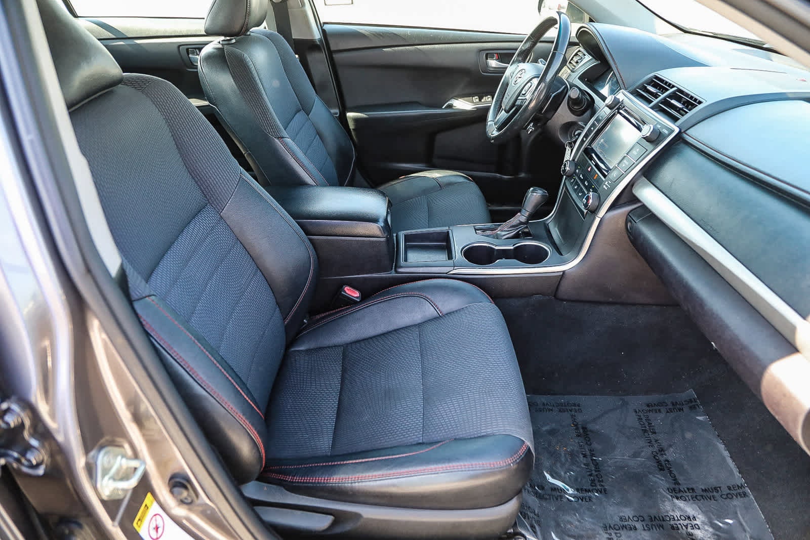 Thumbnail: 2017 Toyota Camry - 15